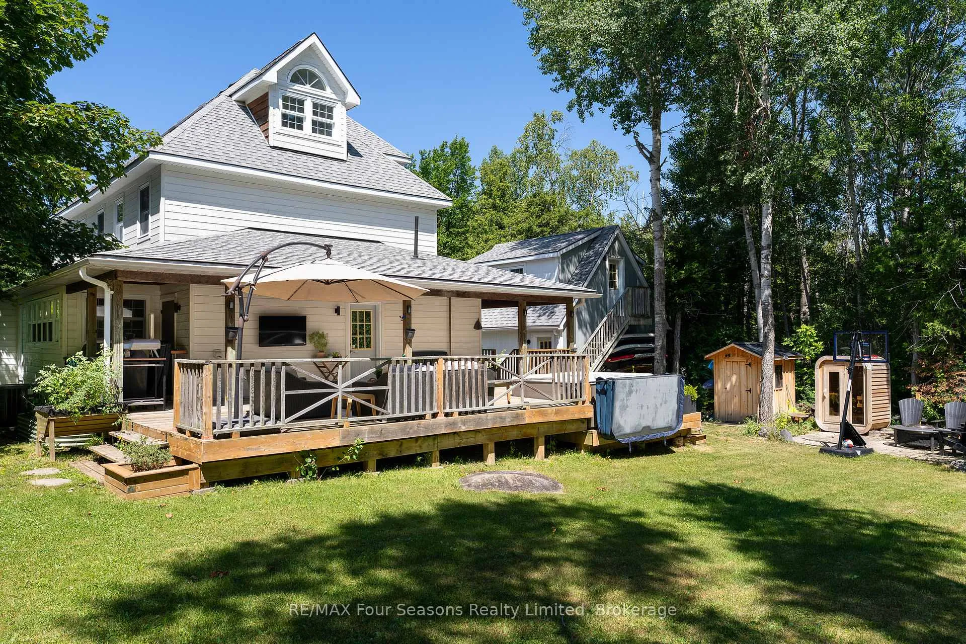 Photo 8 of 141 Aspen Way, Blue Mountains — HOMEH