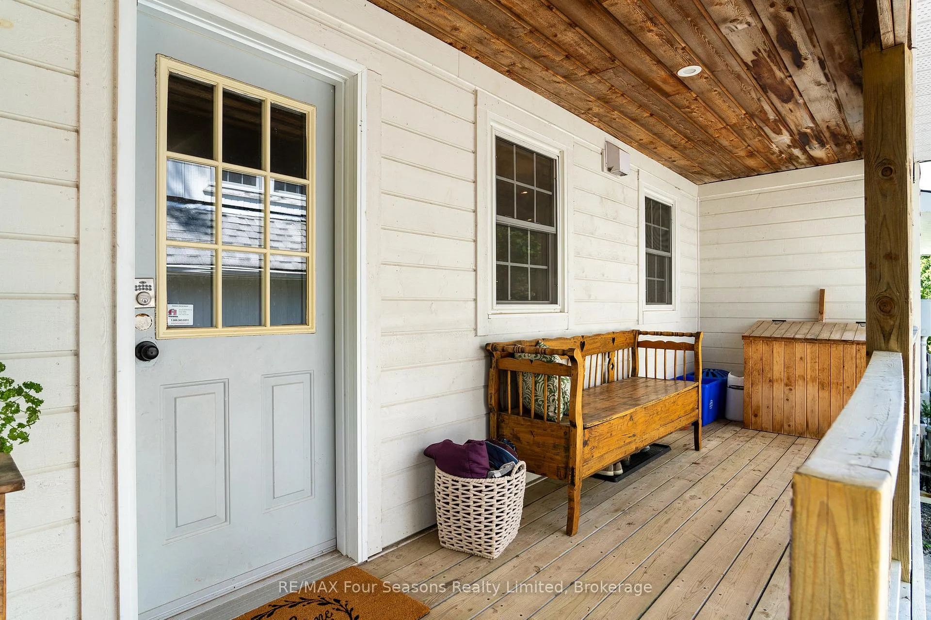 Photo 11 of 141 Aspen Way, Blue Mountains — HOMEH
