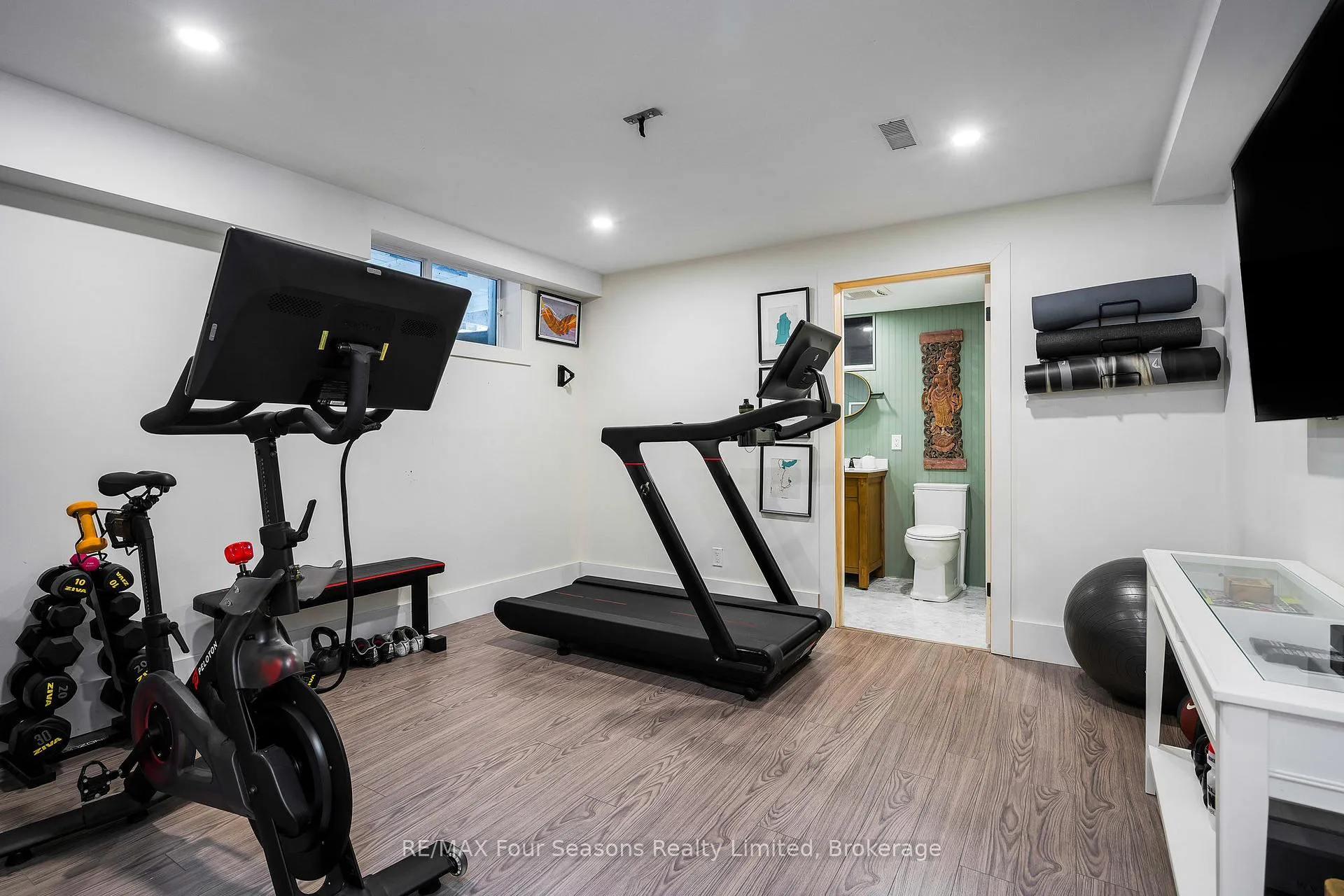Photo 34 of 141 Aspen Way, Blue Mountains — HOMEH
