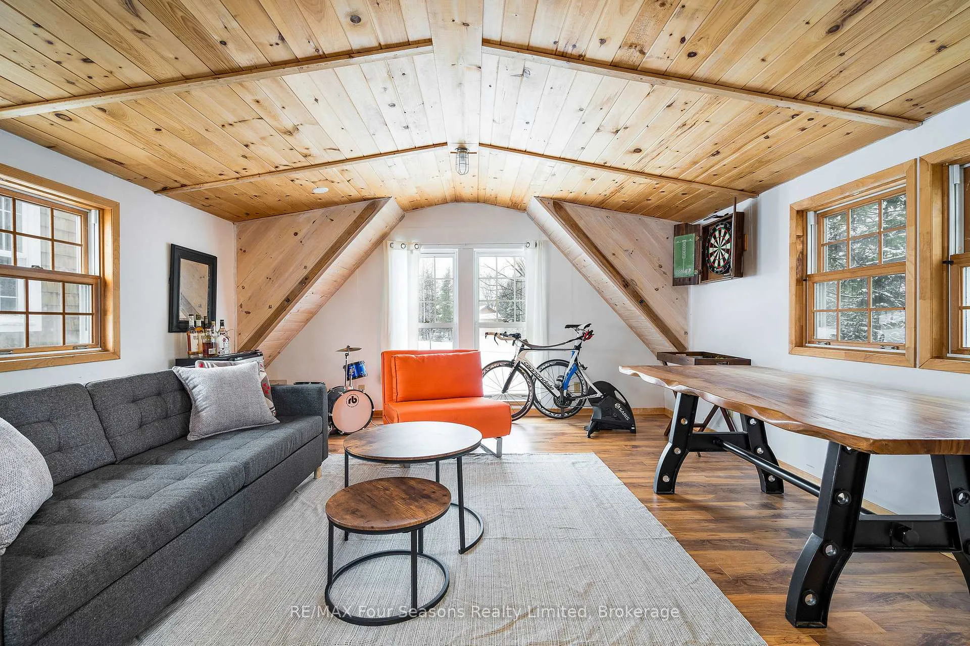 Photo 37 of 141 Aspen Way, Blue Mountains — HOMEH