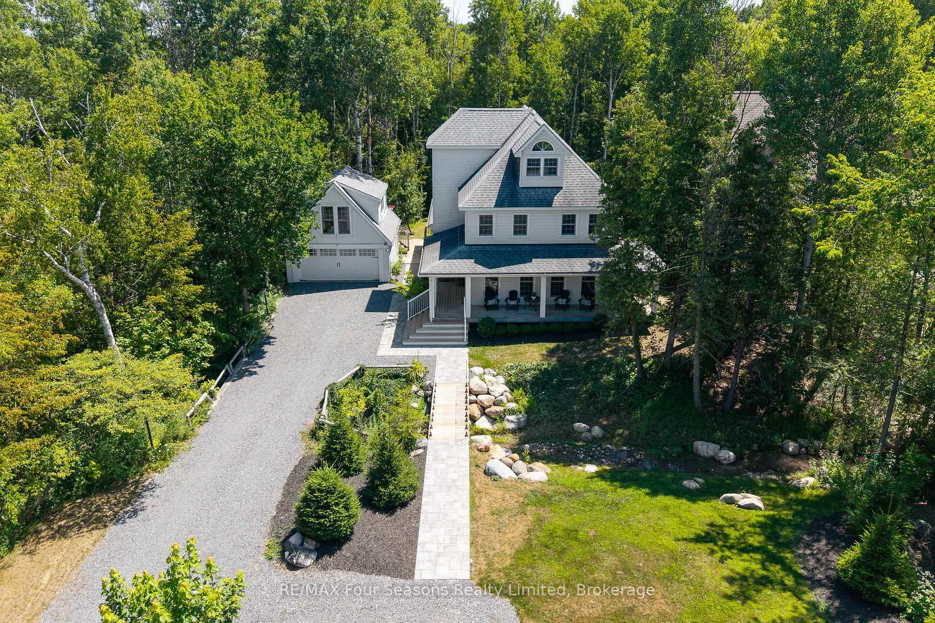 Photo 40 of 141 Aspen Way, Blue Mountains — HOMEH