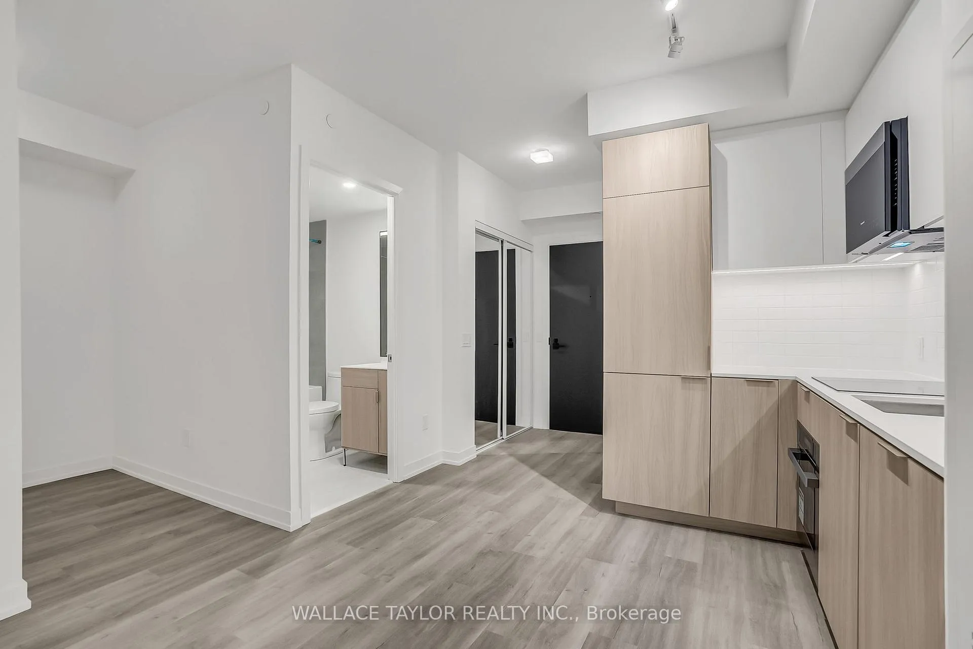 Photo 5 of Unit 823, 28 Eastern Avenue, Toronto, Moss Park — HOMEH