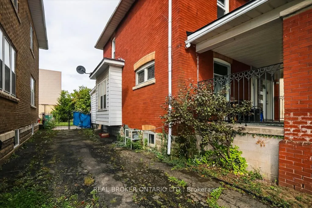 Photo 14 of 56 Regent Street E, Welland, Welland Downtown — HOMEH