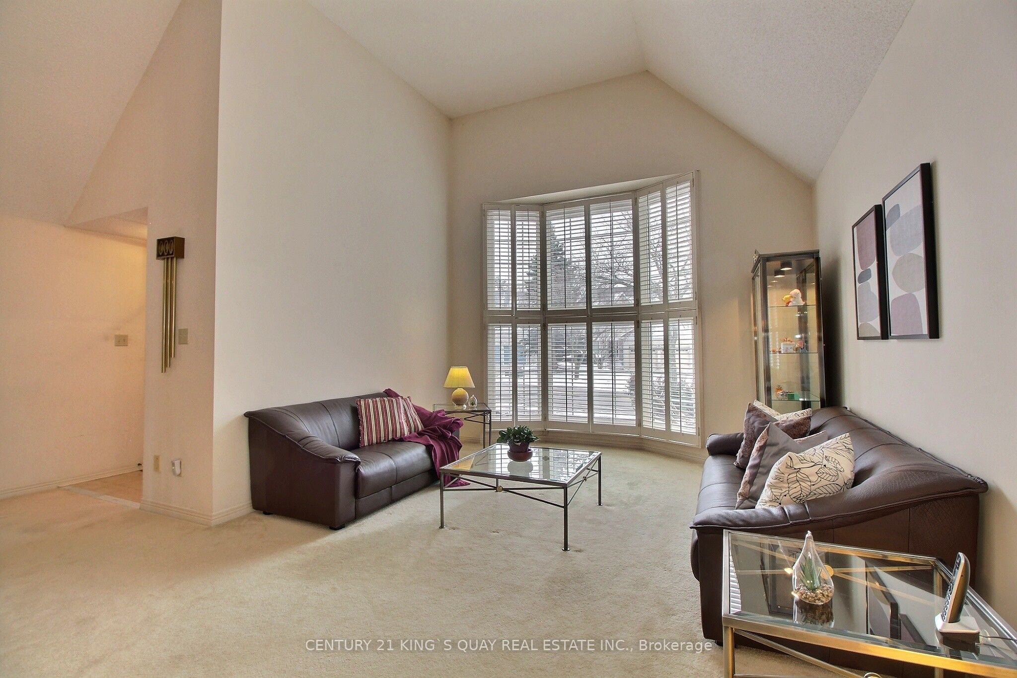 Photo 4 of 122 Longwater Chase, Markham, Unionville — HOMEH