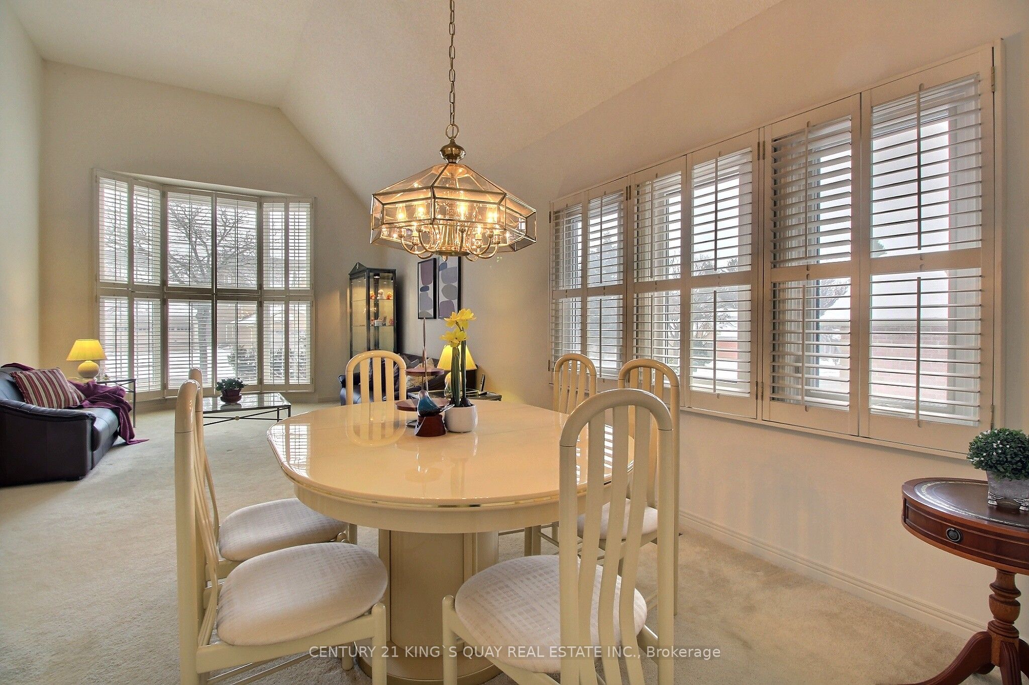 Photo 8 of 122 Longwater Chase, Markham, Unionville — HOMEH