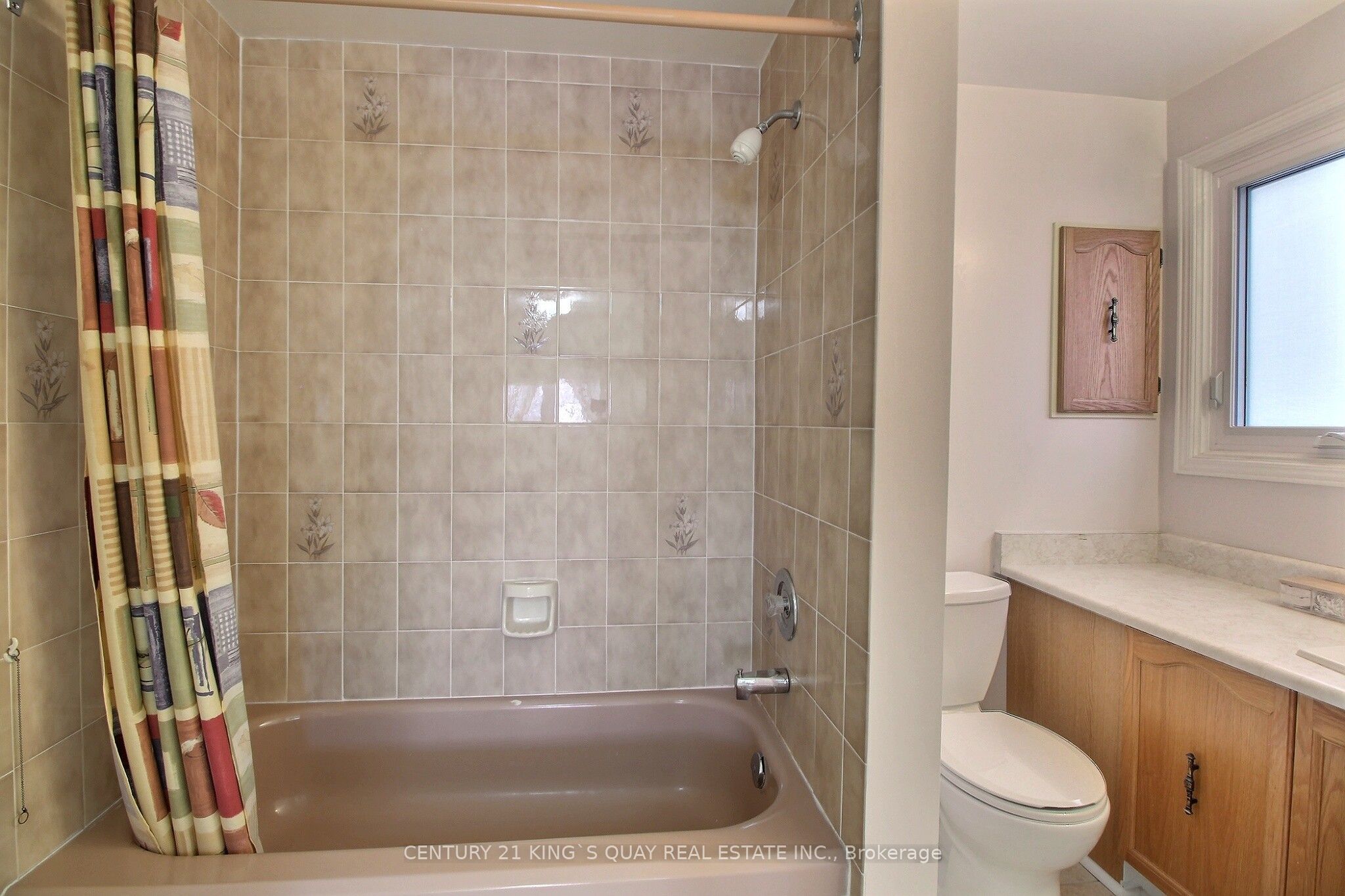 Photo 33 of 122 Longwater Chase, Markham, Unionville — HOMEH