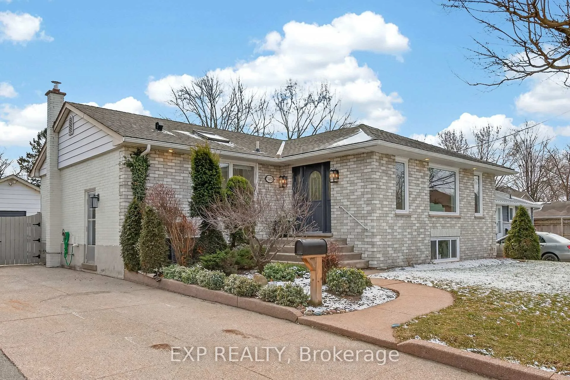 Photo 2 of 5418 Anthony Place, Burlington, Appleby — HOMEH