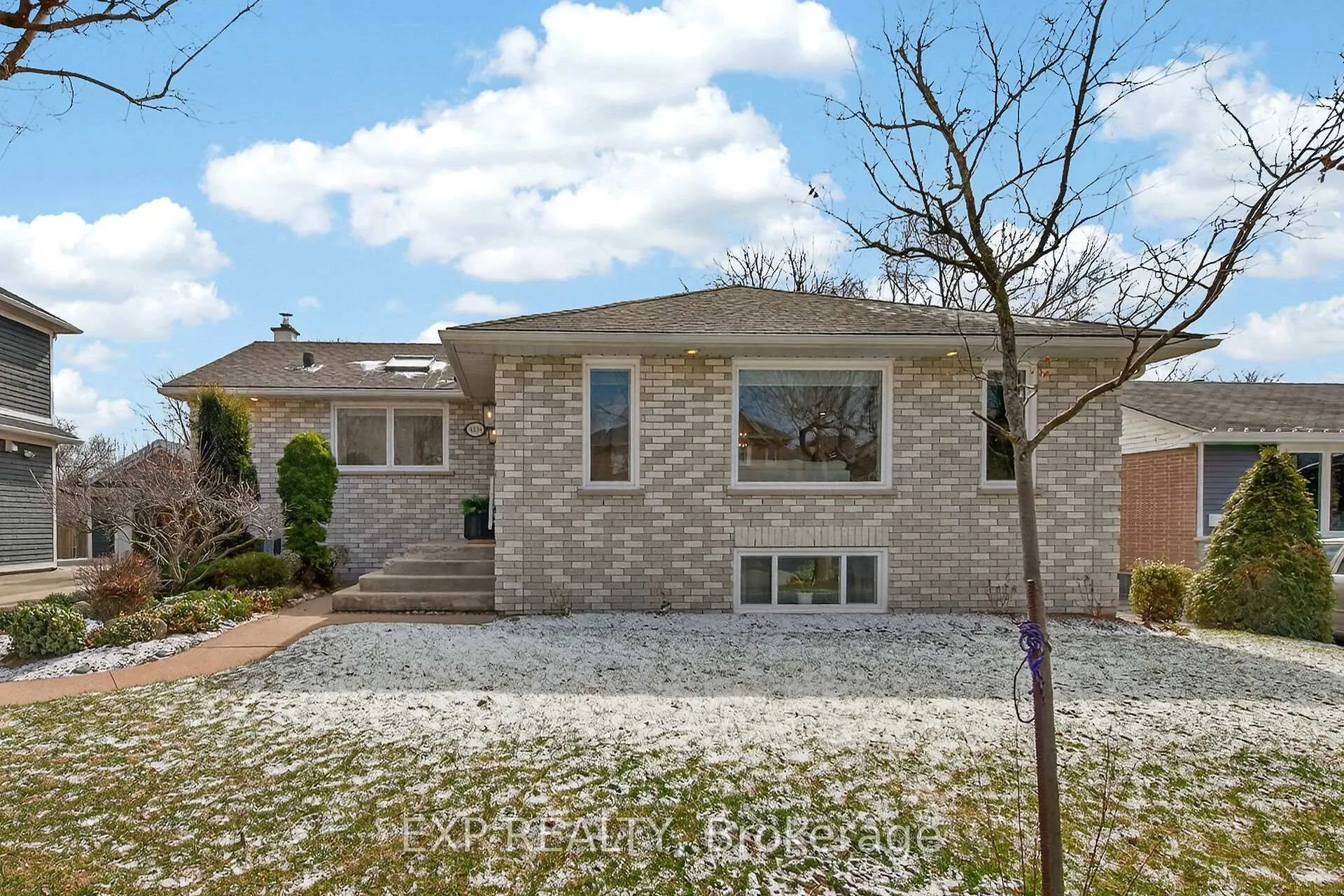 Photo 3 of 5418 Anthony Place, Burlington, Appleby — HOMEH