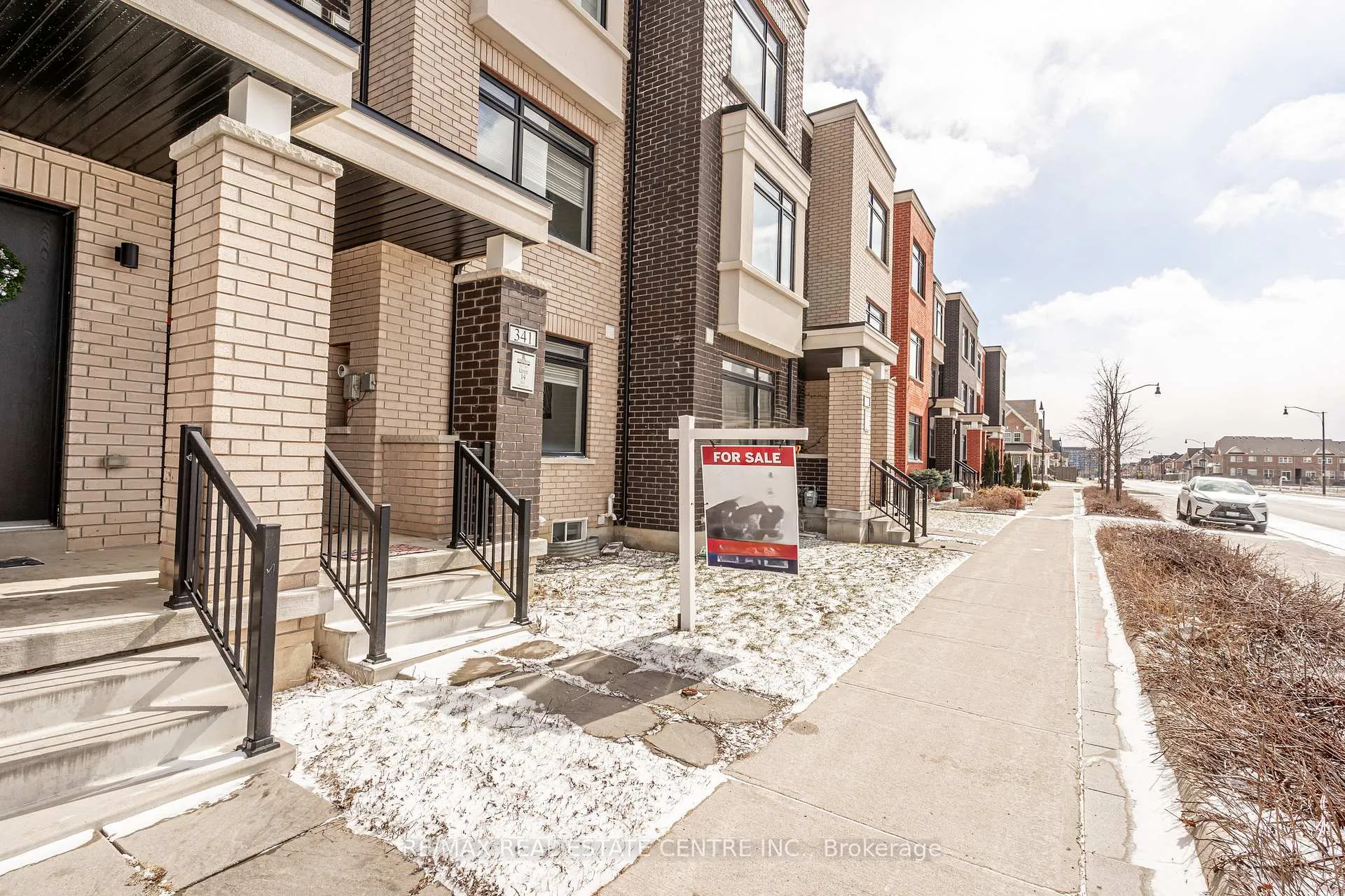 Photo 2 of 341 Veterans Drive, Brampton, Northwest Brampton — HOMEH