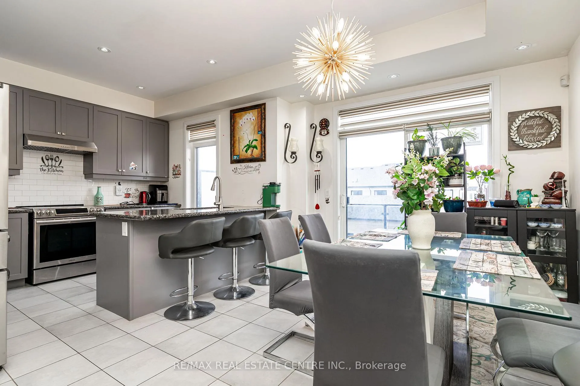 Photo 18 of 341 Veterans Drive, Brampton, Northwest Brampton — HOMEH