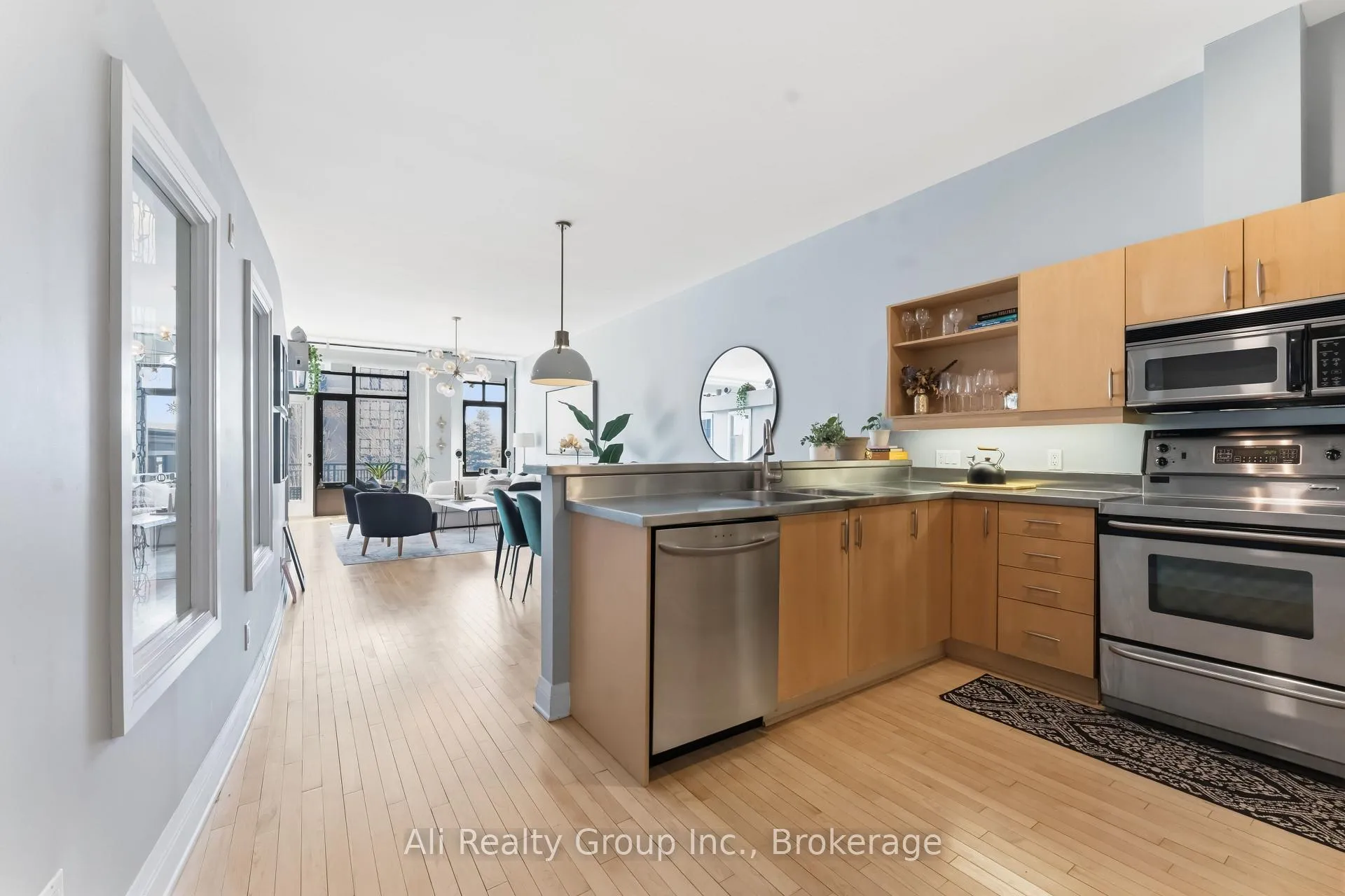Photo 6 of Unit 307, 300 Powell Avenue, Ottawa, West Centre Town — HOMEH