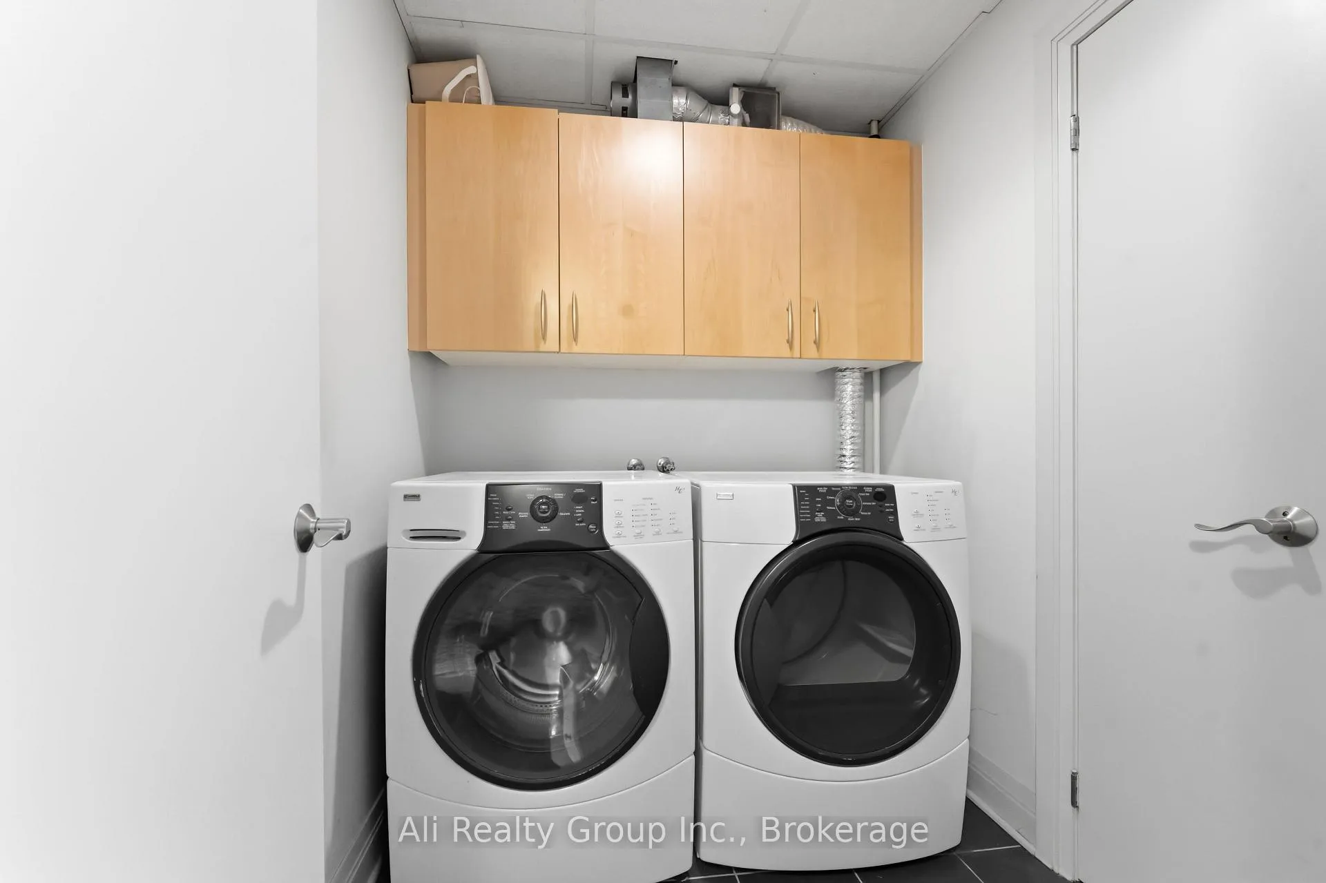 Photo 37 of Unit 307, 300 Powell Avenue, Ottawa, West Centre Town — HOMEH