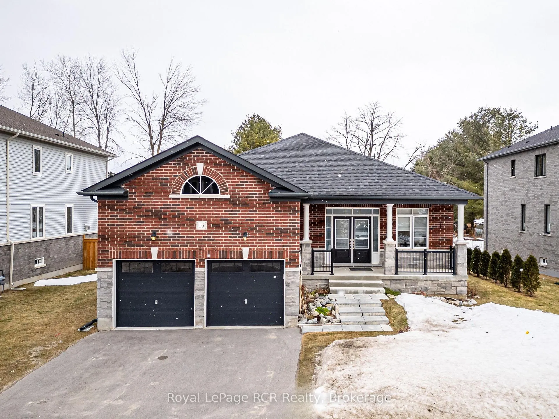 Photo 1 of 15 Emerald Street, Wasaga Beach — HOMEH