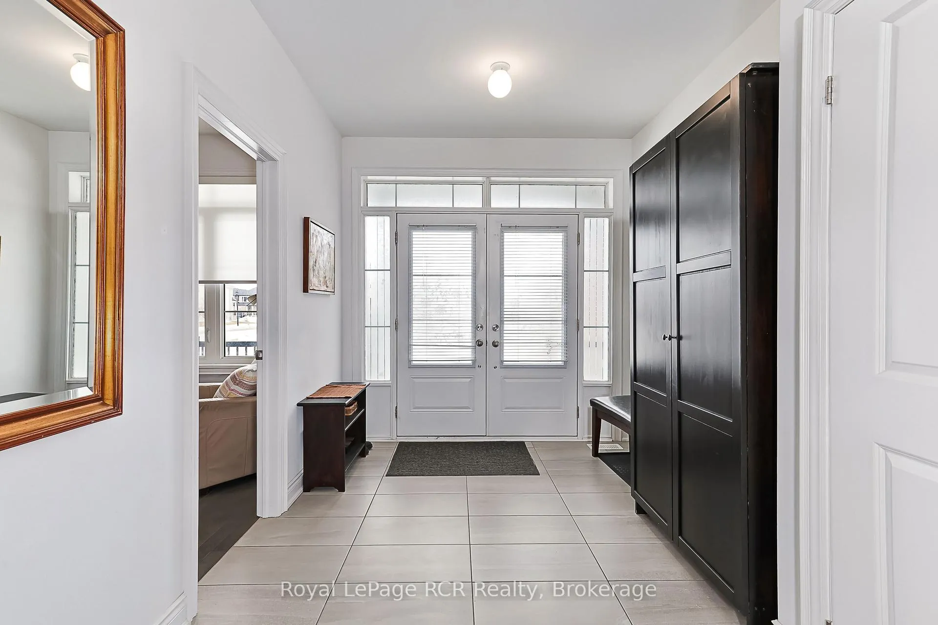 Photo 5 of 15 Emerald Street, Wasaga Beach — HOMEH