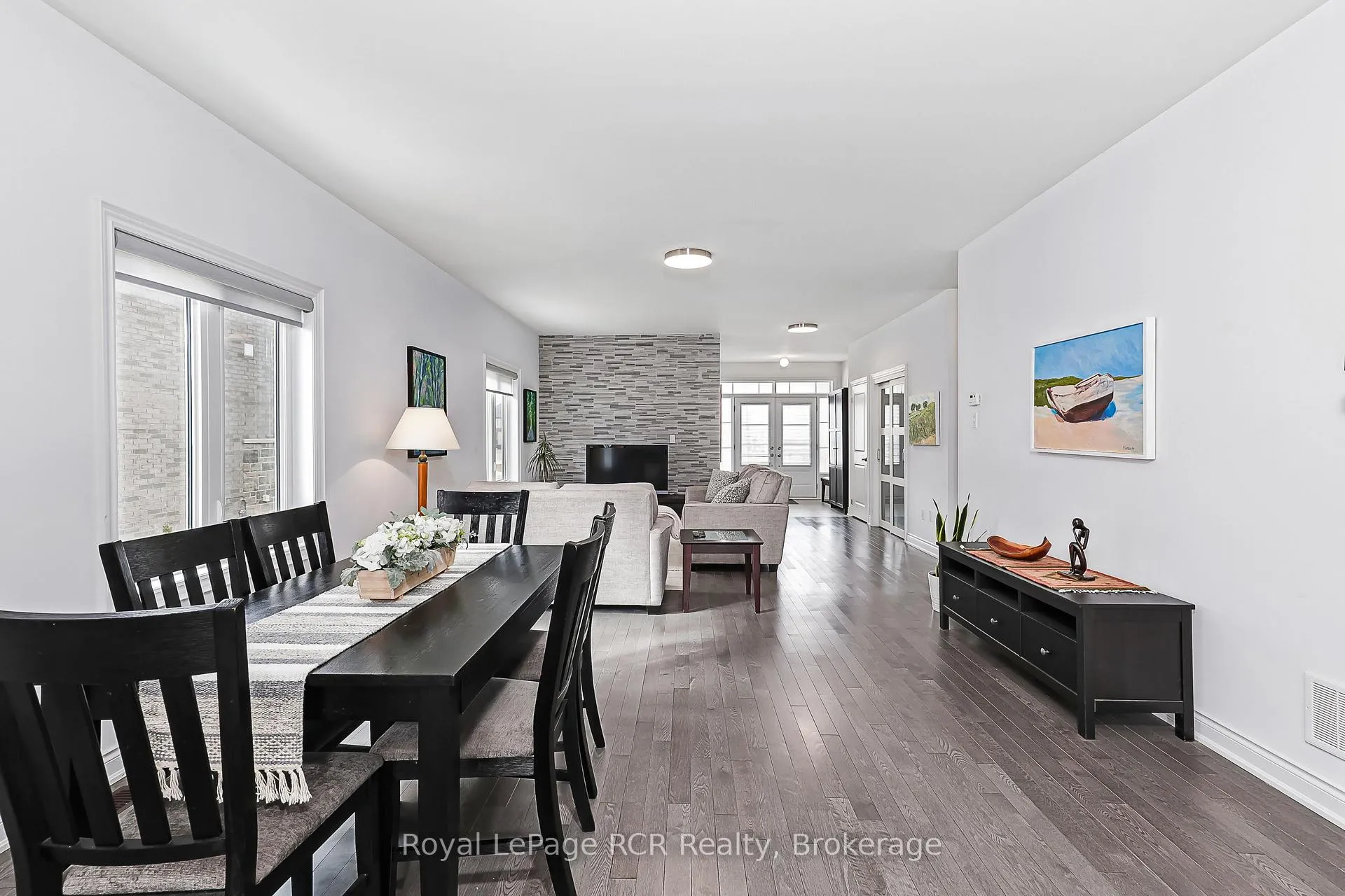 Photo 9 of 15 Emerald Street, Wasaga Beach — HOMEH