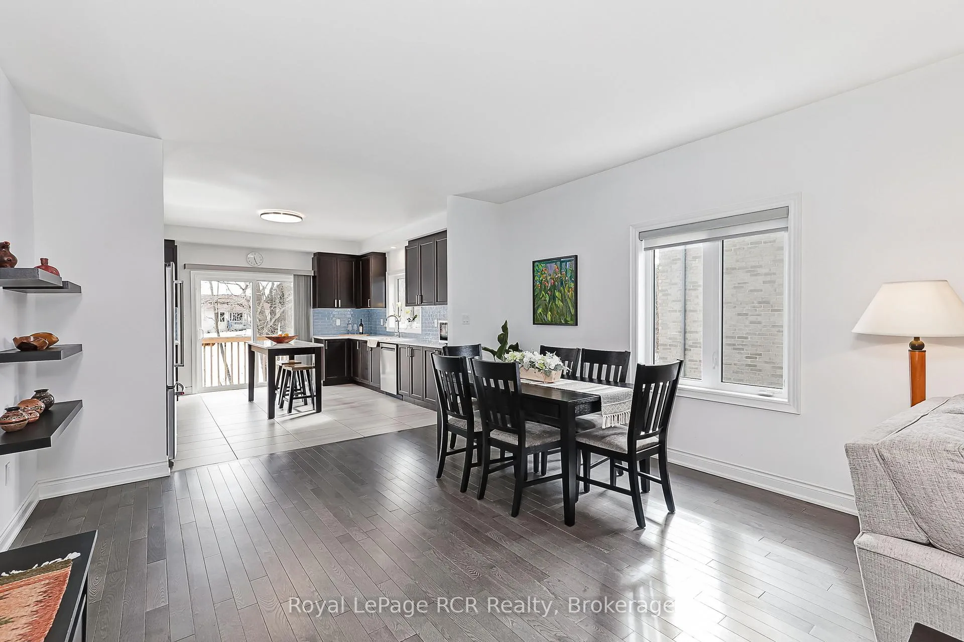 Photo 11 of 15 Emerald Street, Wasaga Beach — HOMEH