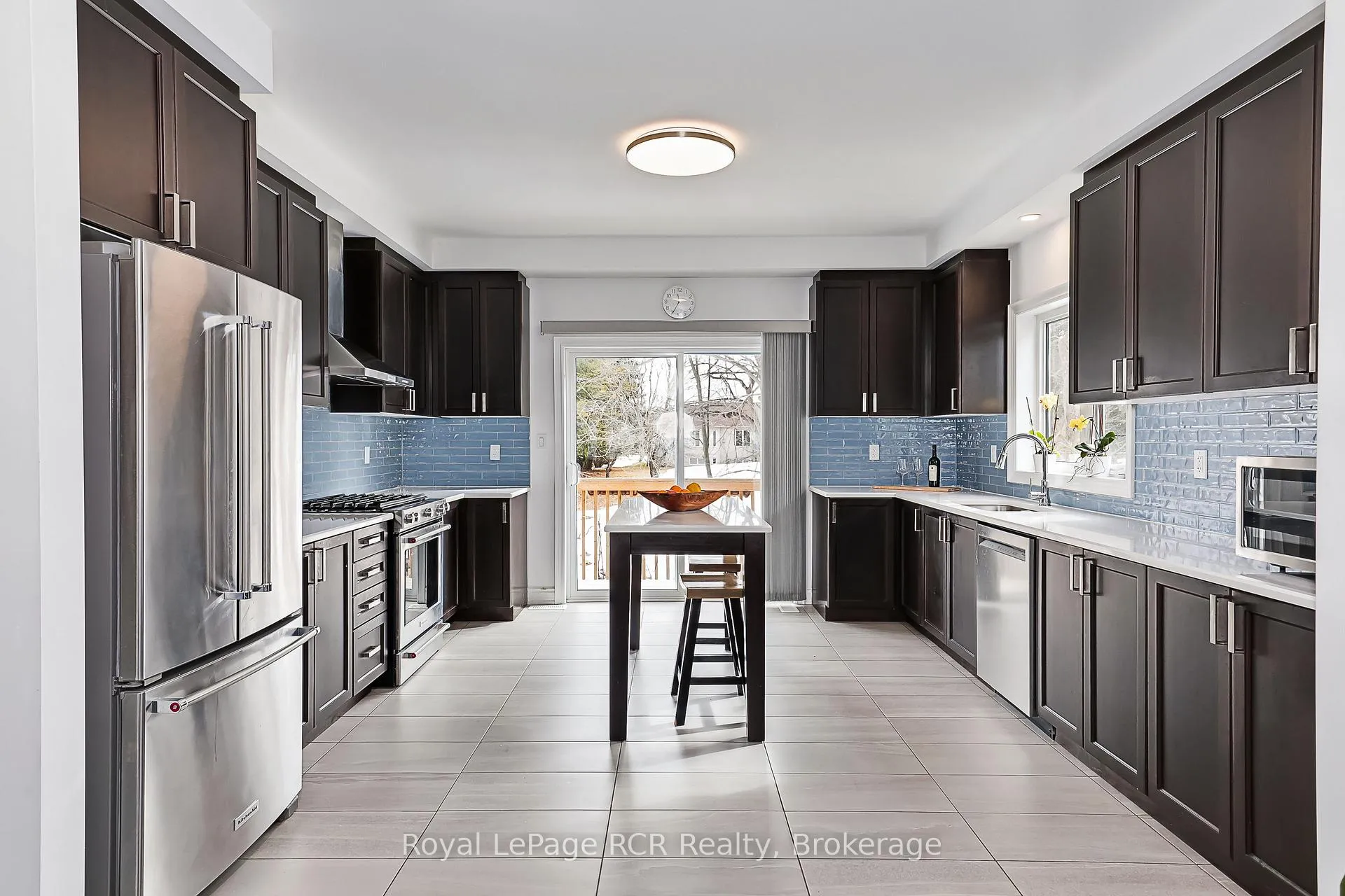 Photo 12 of 15 Emerald Street, Wasaga Beach — HOMEH
