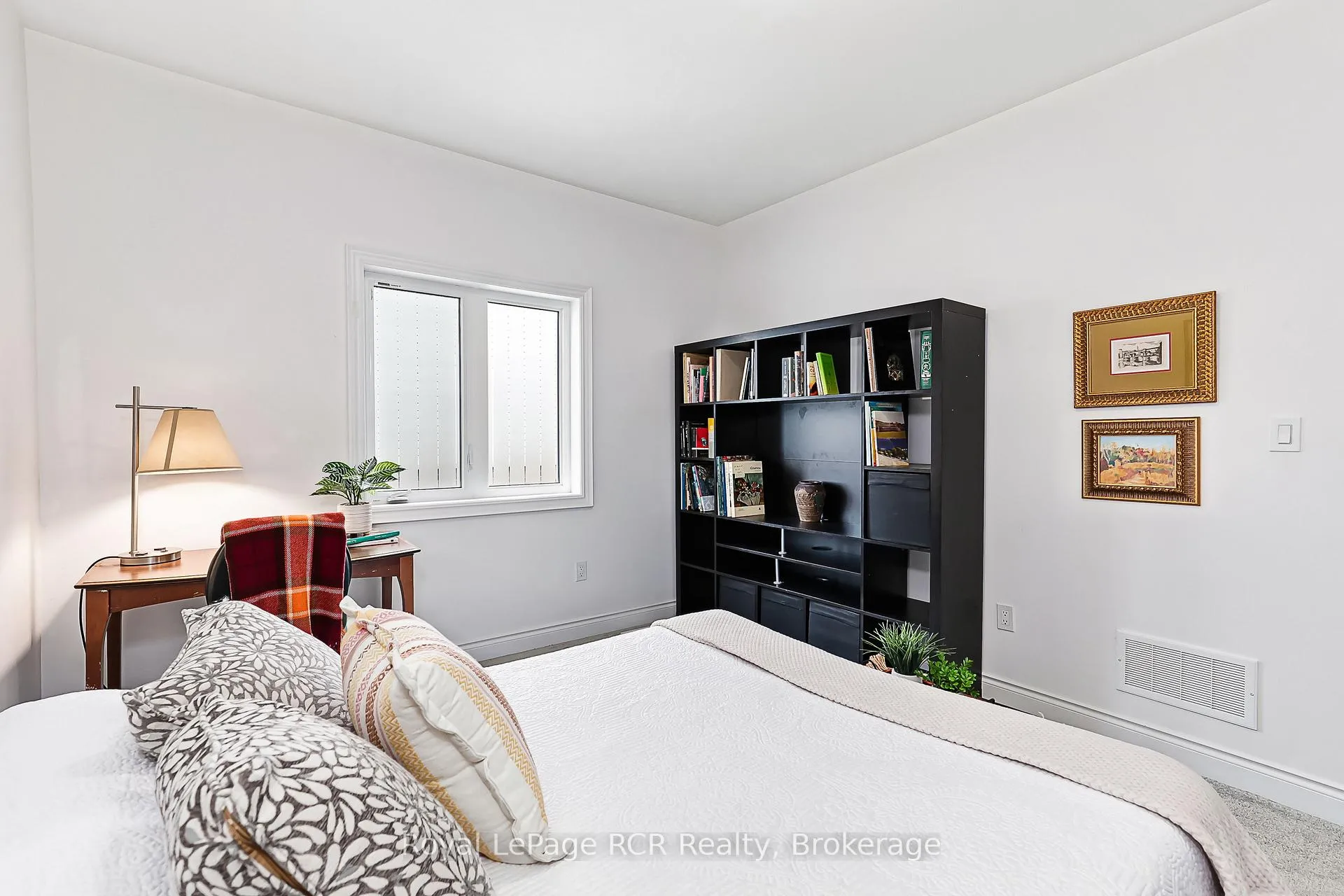 Photo 19 of 15 Emerald Street, Wasaga Beach — HOMEH