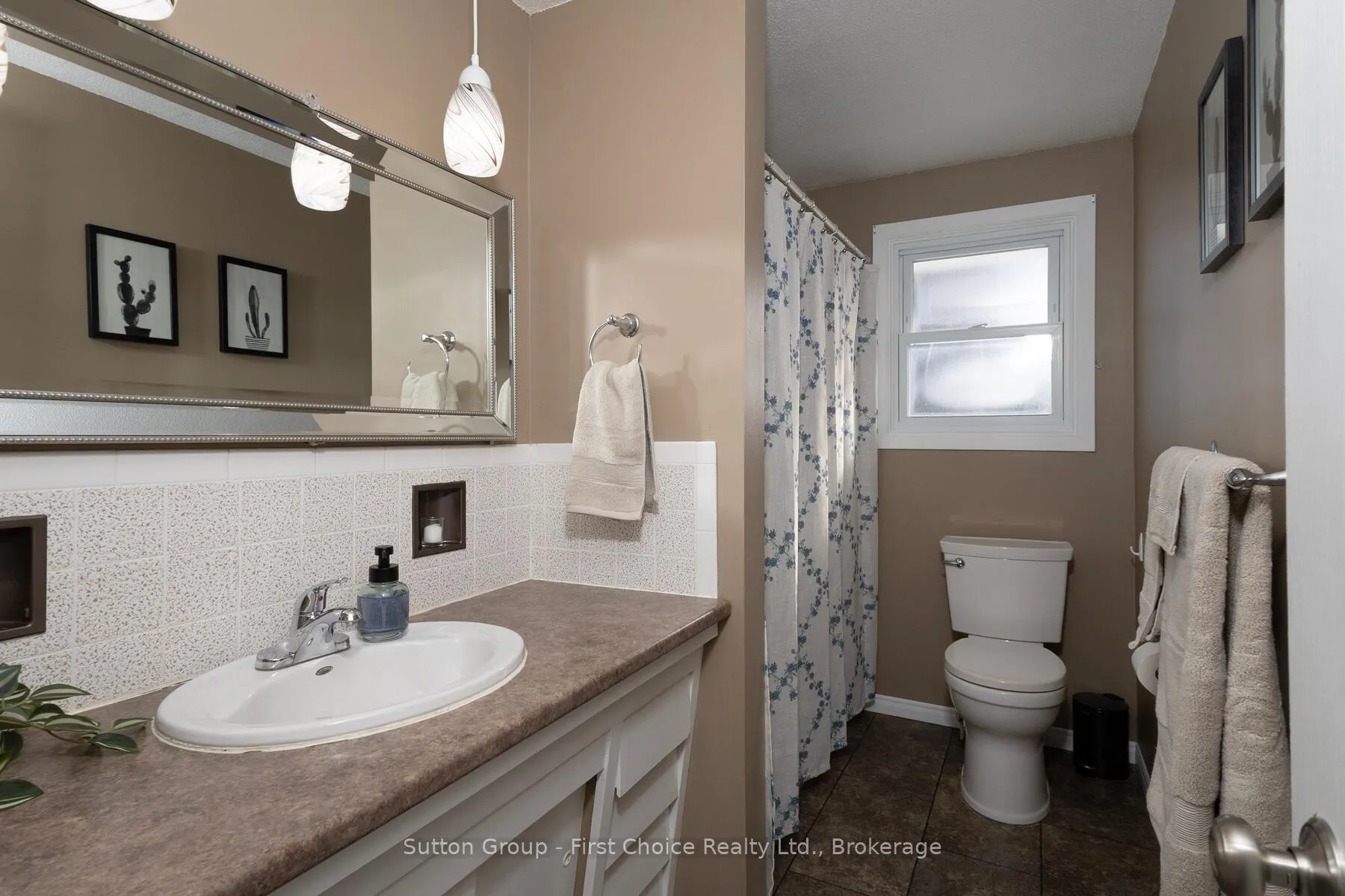 Photo 19 of 149 Graff Avenue, Stratford — HOMEH