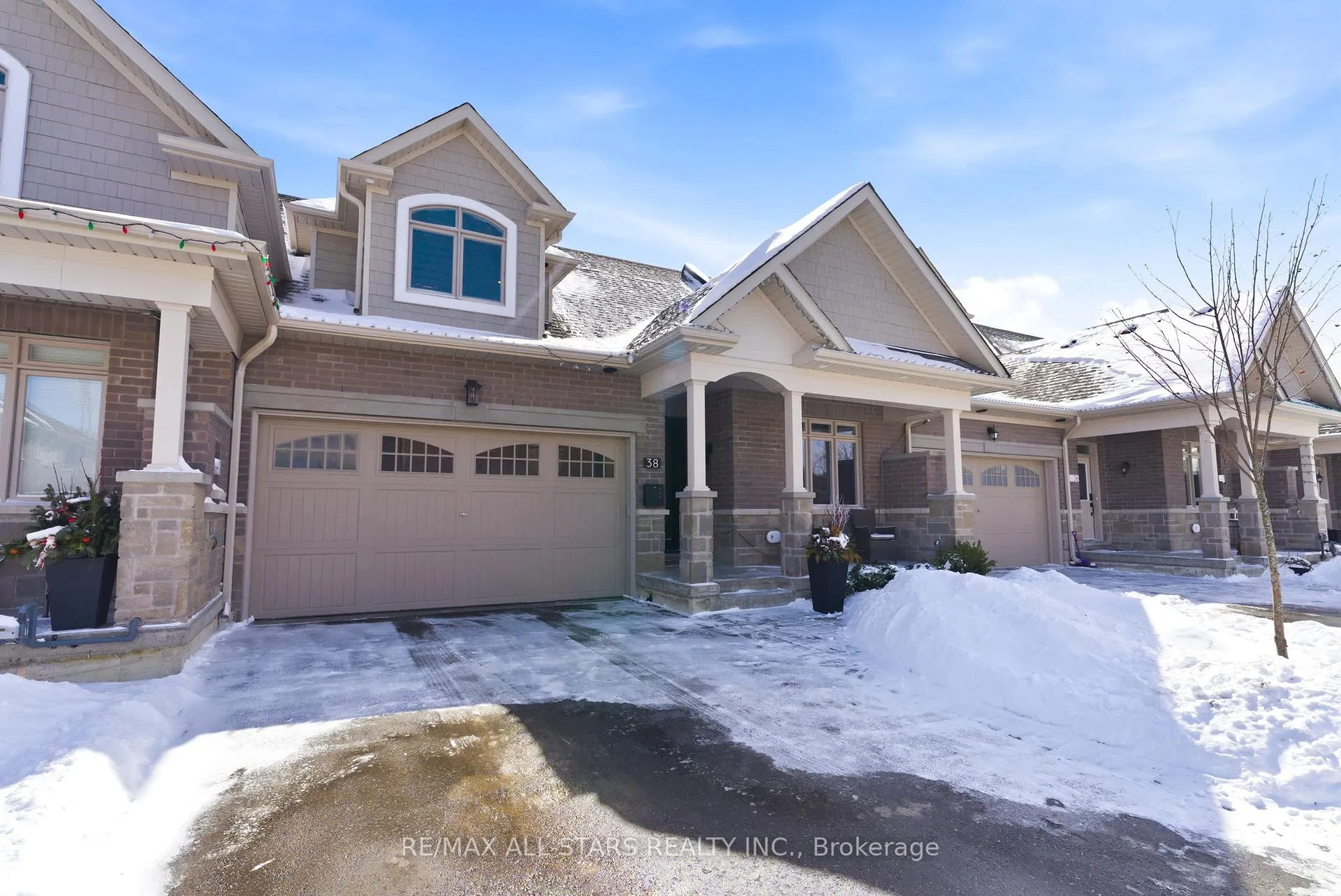 Photo 38 of 38 Hildred Cushing Way, Uxbridge — HOMEH