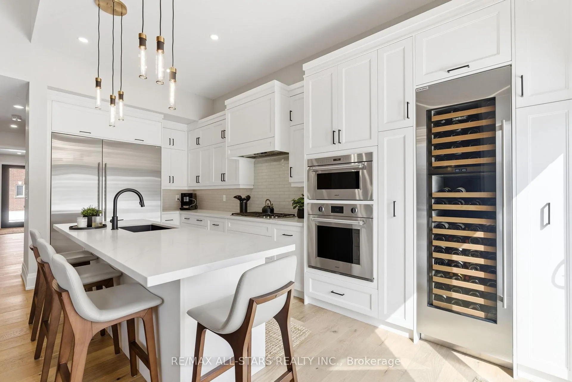 Photo 5 of 38 Hildred Cushing Way, Uxbridge — HOMEH