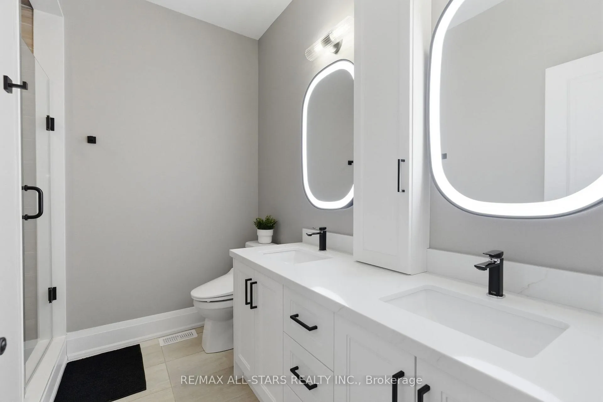 Photo 14 of 38 Hildred Cushing Way, Uxbridge — HOMEH