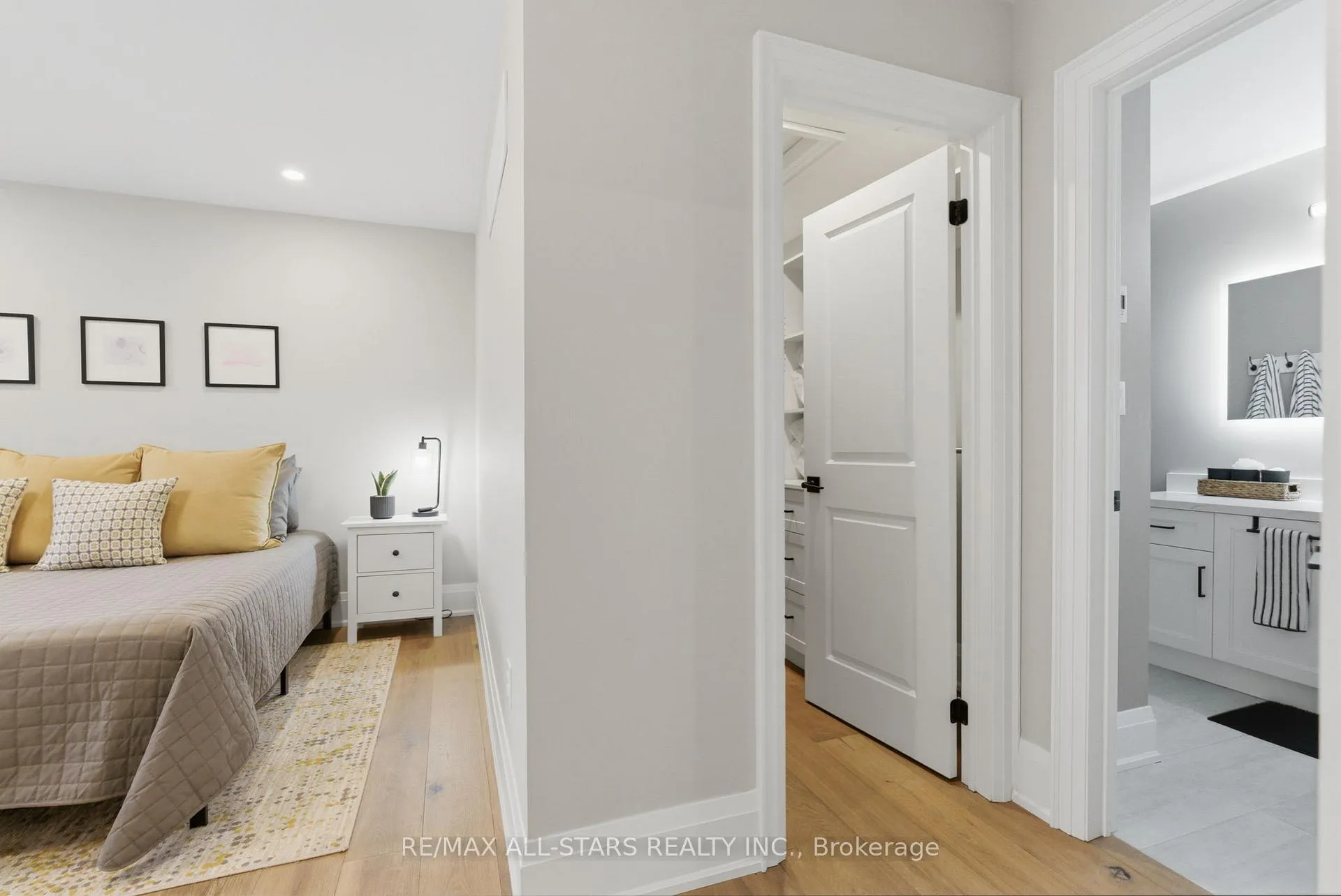 Photo 23 of 38 Hildred Cushing Way, Uxbridge — HOMEH