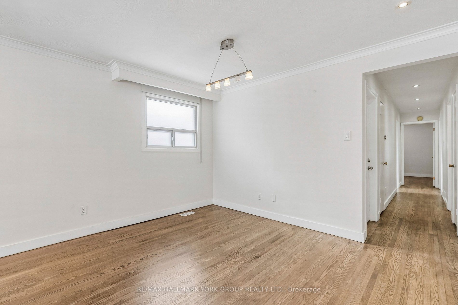 Photo 12 of 24 Coral Harbour Crescent, Markham, Bayview Fairway-Bayview Country Club Estates — HOMEH