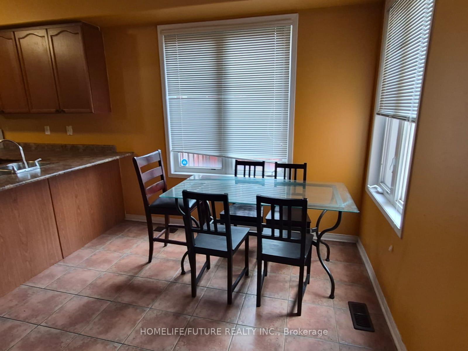 Photo 6 of 22 Snowcreek Street, Markham, Cornell — HOMEH