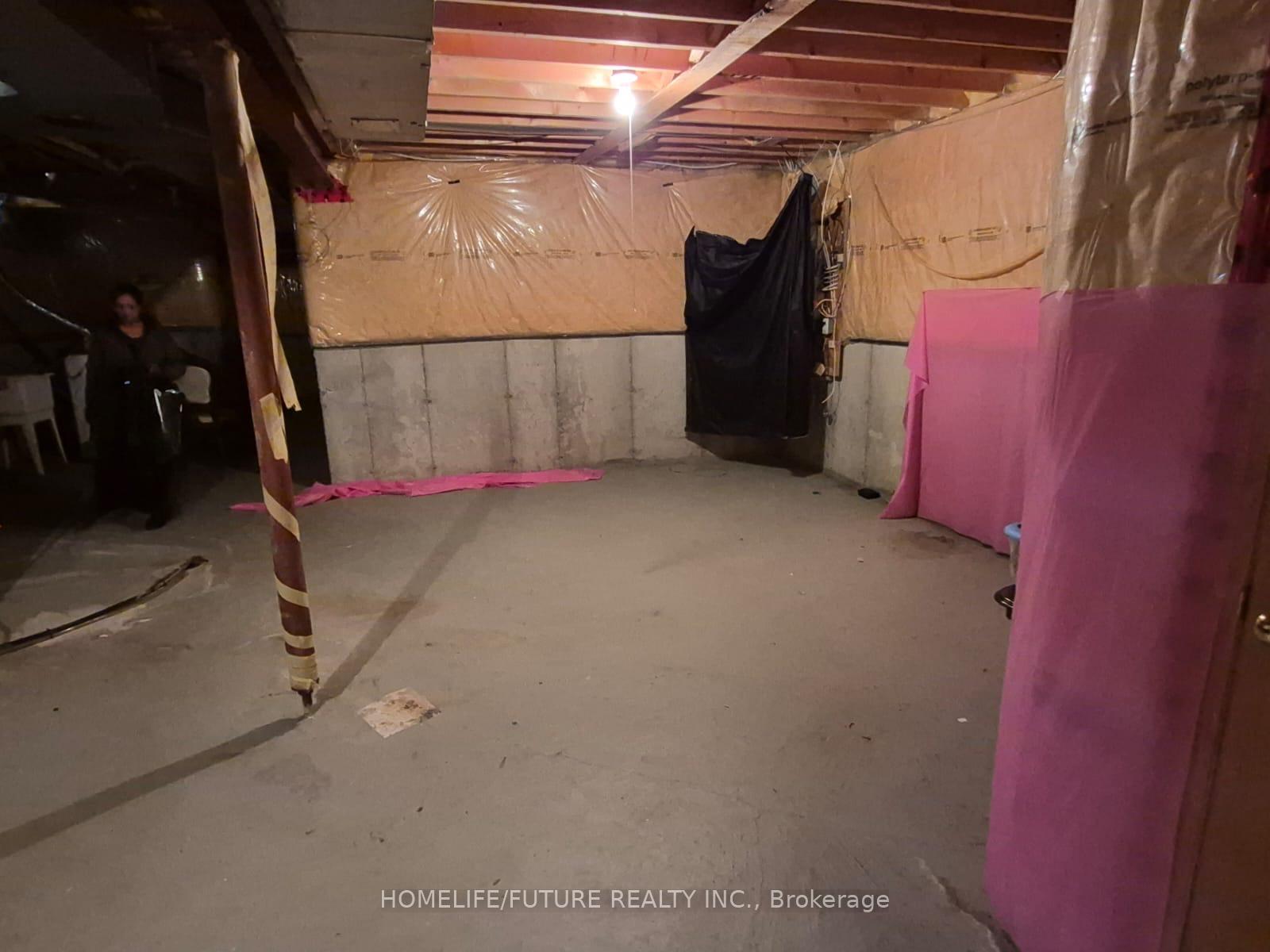 Photo 7 of 22 Snowcreek Street, Markham, Cornell — HOMEH