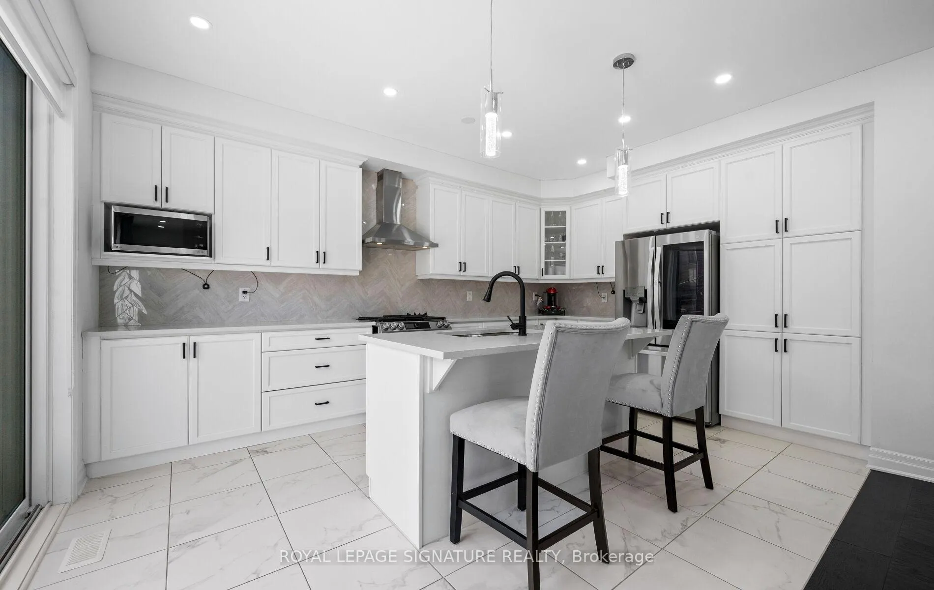 Photo 11 of 474 Violet Gate, Milton, Walker — HOMEH