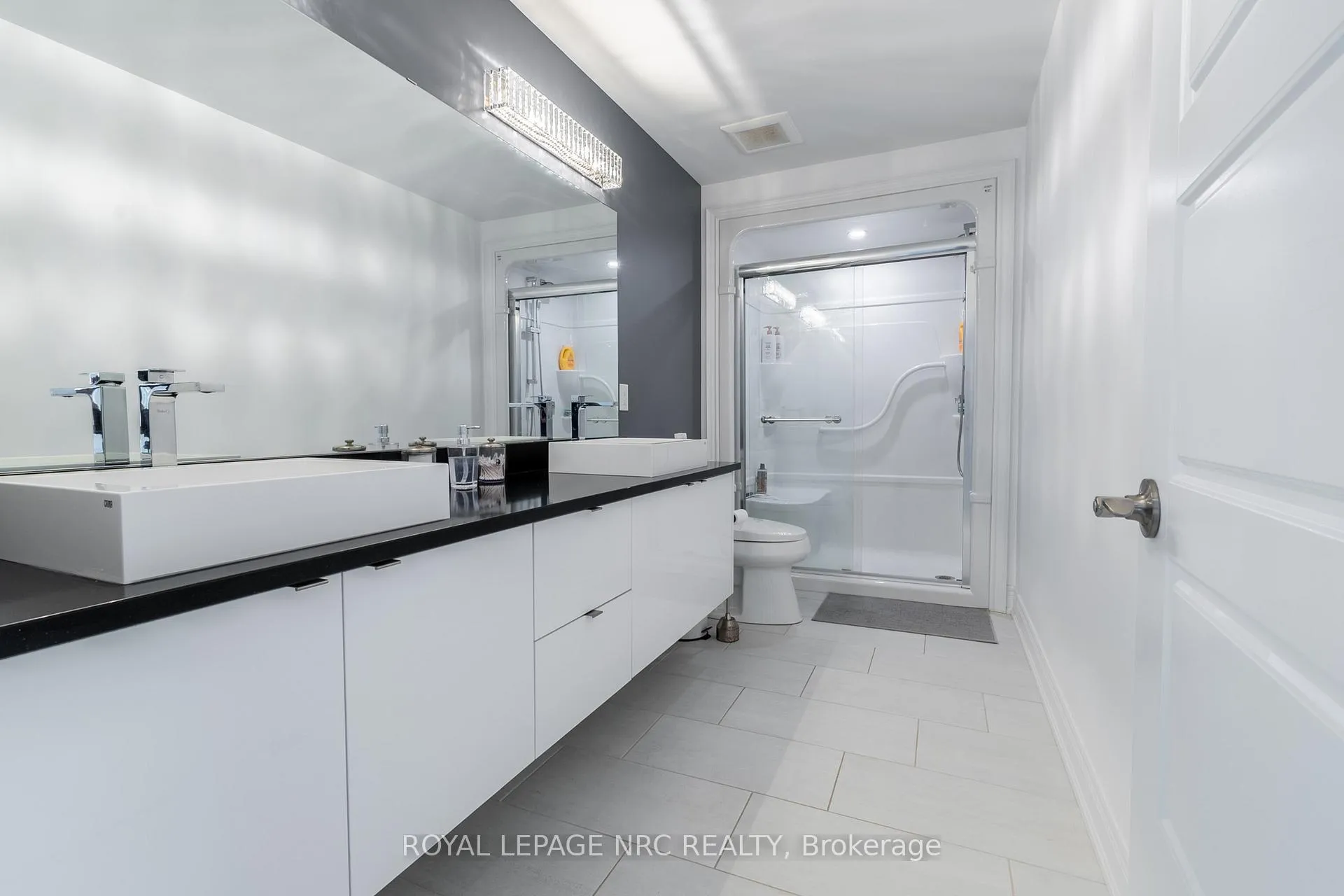 Photo 35 of 8945 Emily Boulevard, Niagara Falls, Brown — HOMEH