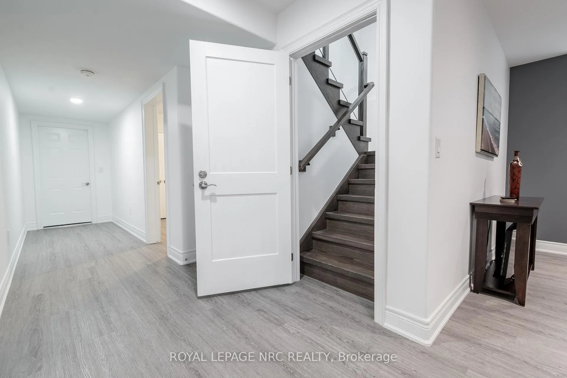 Photo 37 of 8945 Emily Boulevard, Niagara Falls, Brown — HOMEH