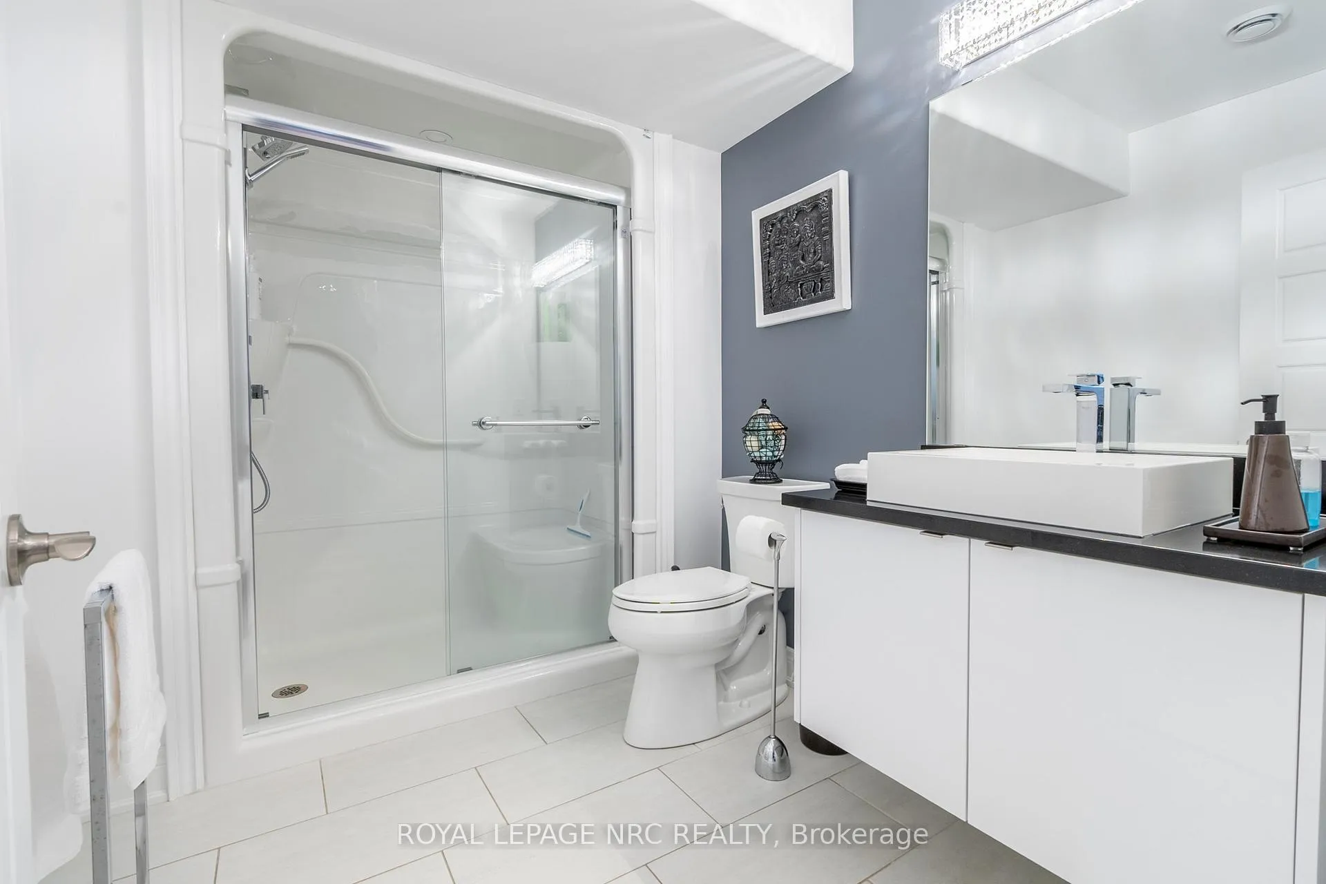 Photo 43 of 8945 Emily Boulevard, Niagara Falls, Brown — HOMEH