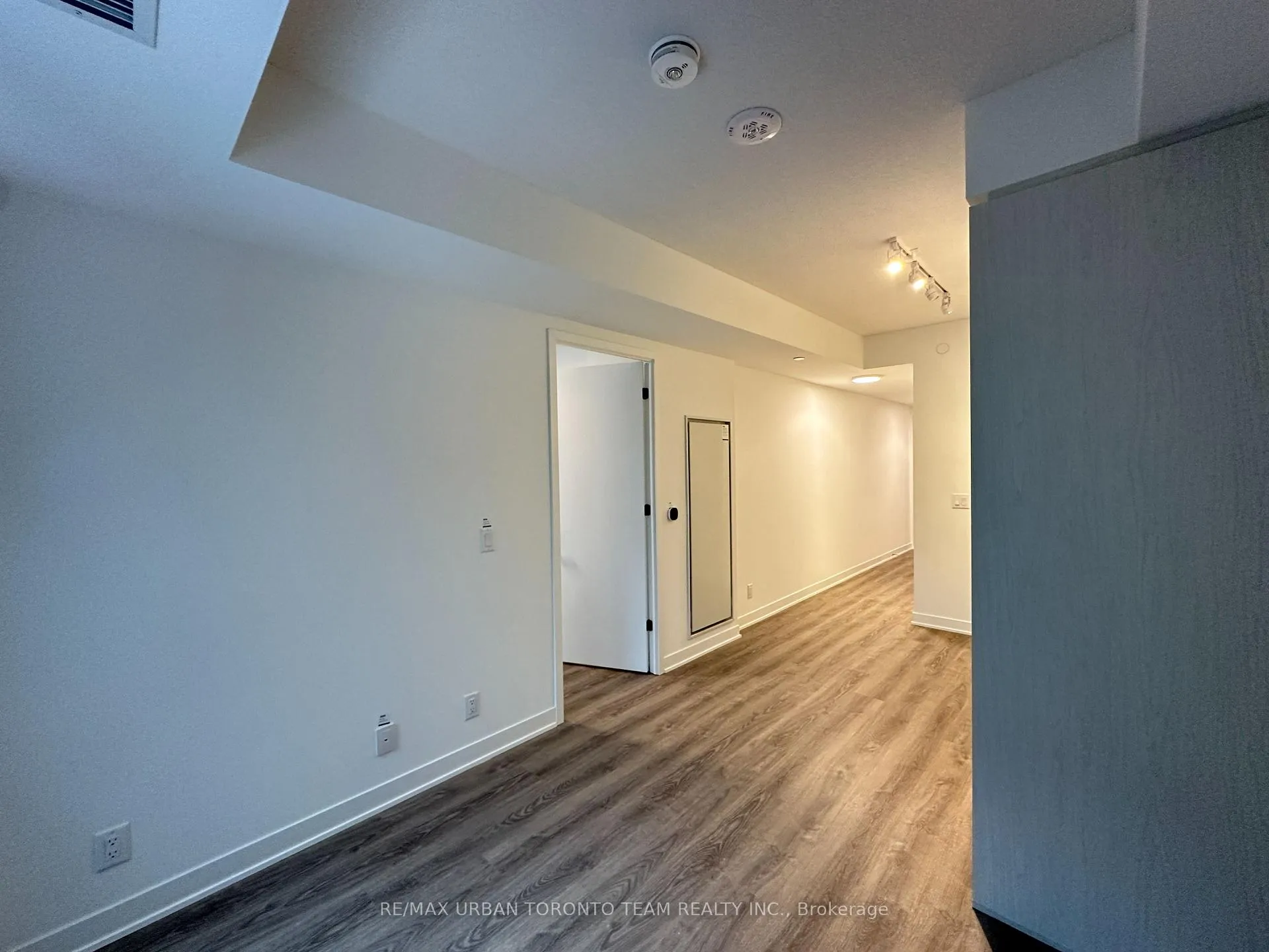 Photo 4 of Unit 605, 180 Front Street E, Toronto, Moss Park — HOMEH