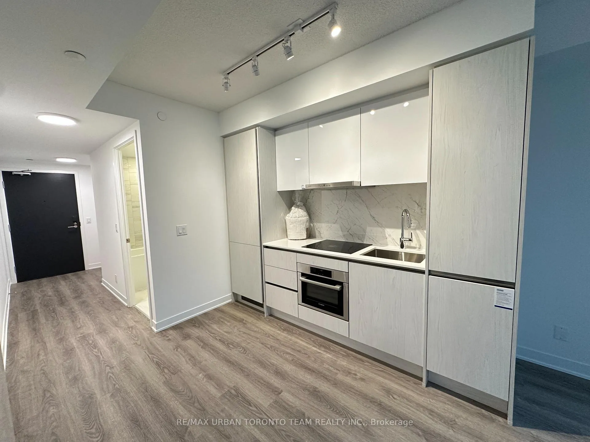 Photo 5 of Unit 605, 180 Front Street E, Toronto, Moss Park — HOMEH