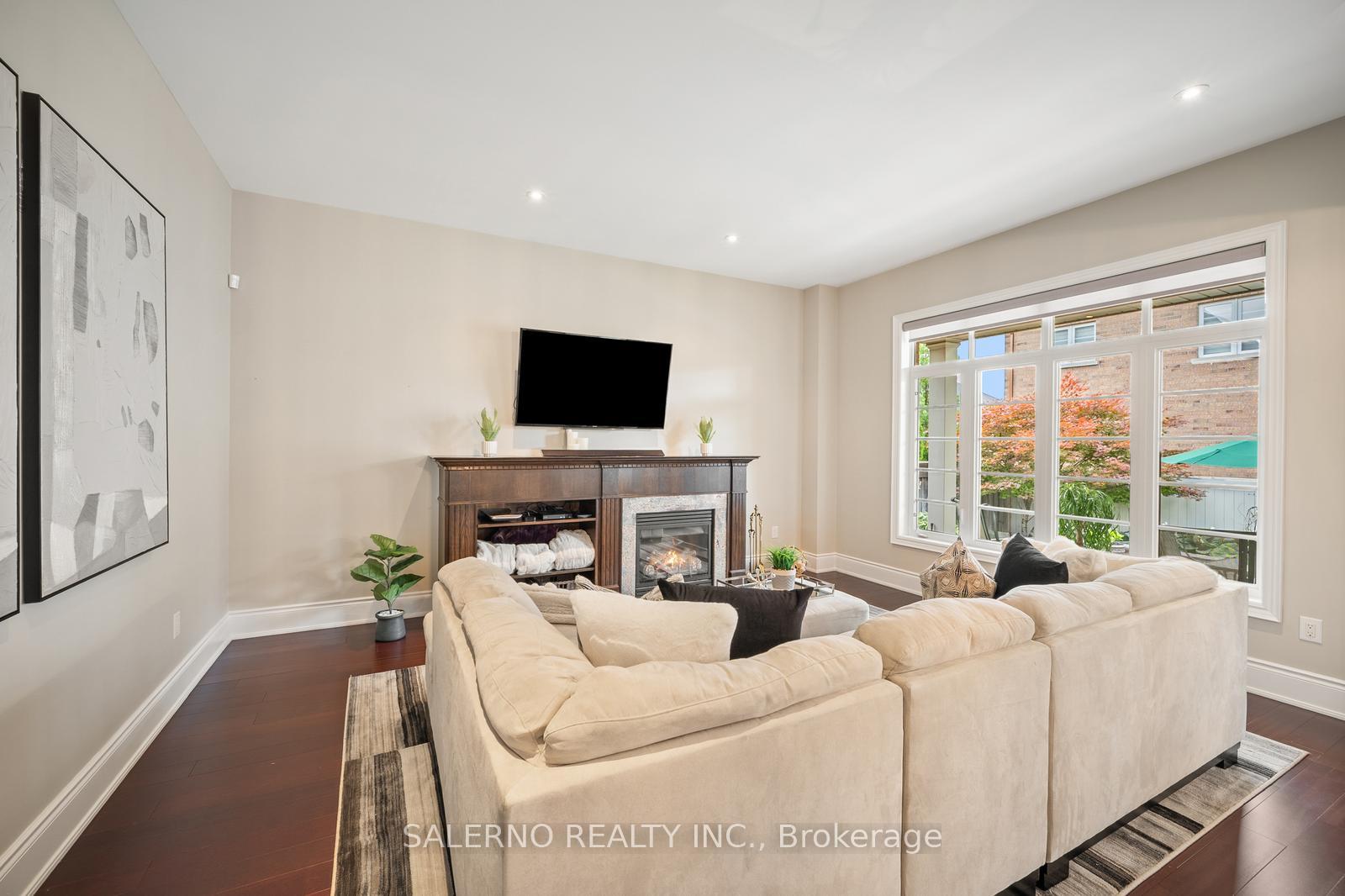 Photo 19 of 13 Bluff Trail, King, Nobleton — HOMEH
