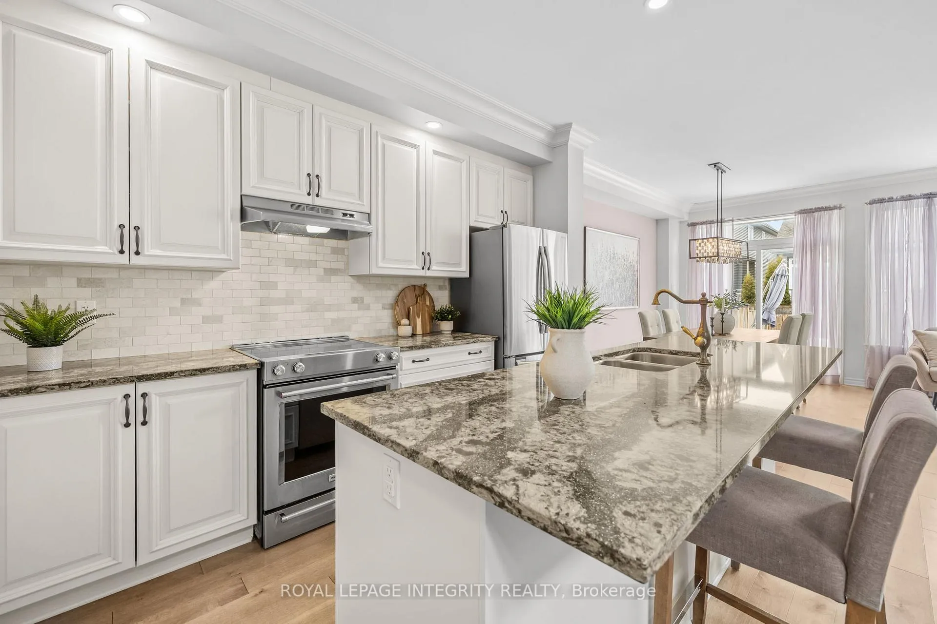Photo 6 of 377 Warmstone Drive, Ottawa, Stittsville (North) — HOMEH
