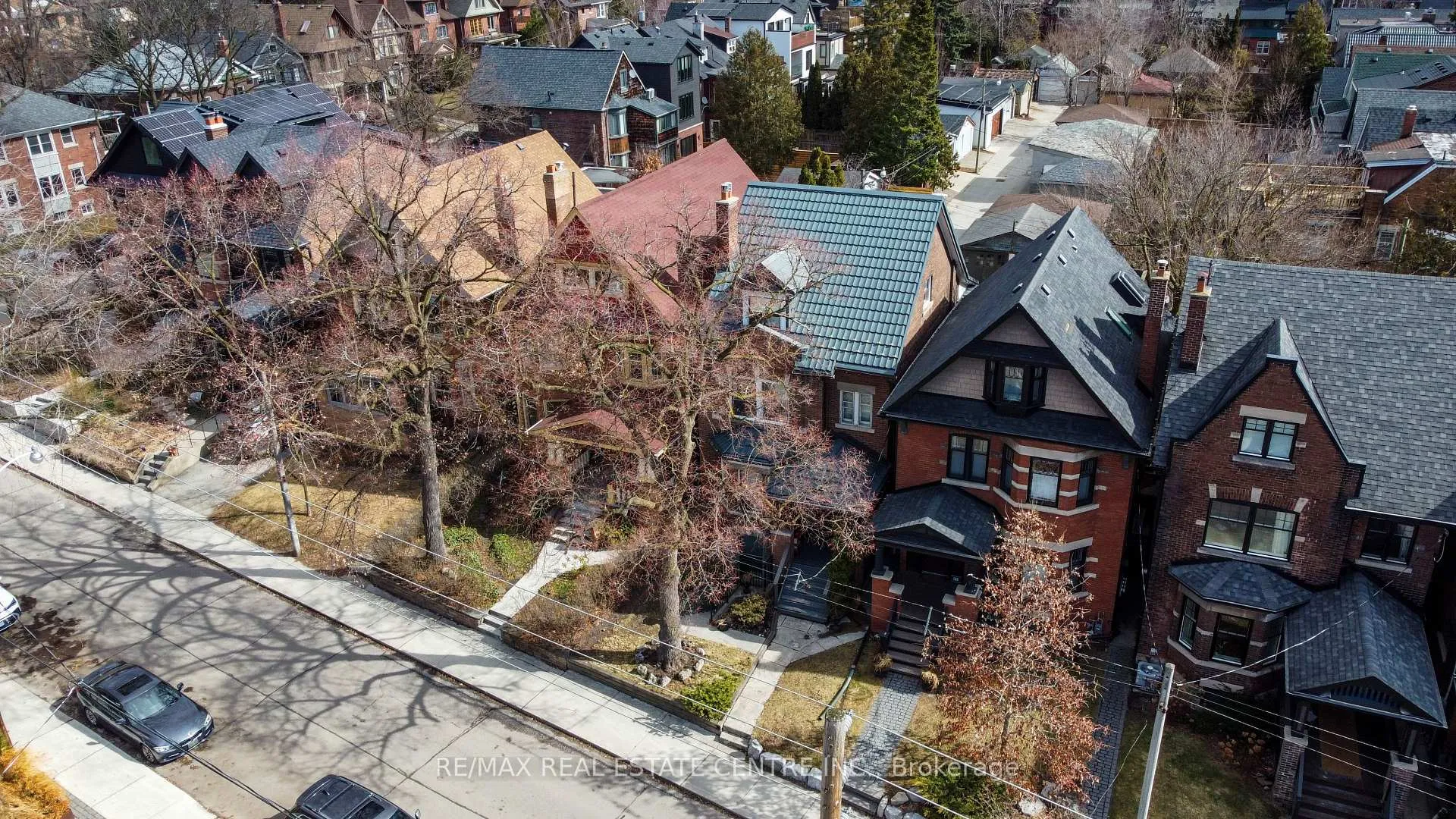 Photo 4 of 213 Indian Road, Toronto, High Park-Swansea — HOMEH