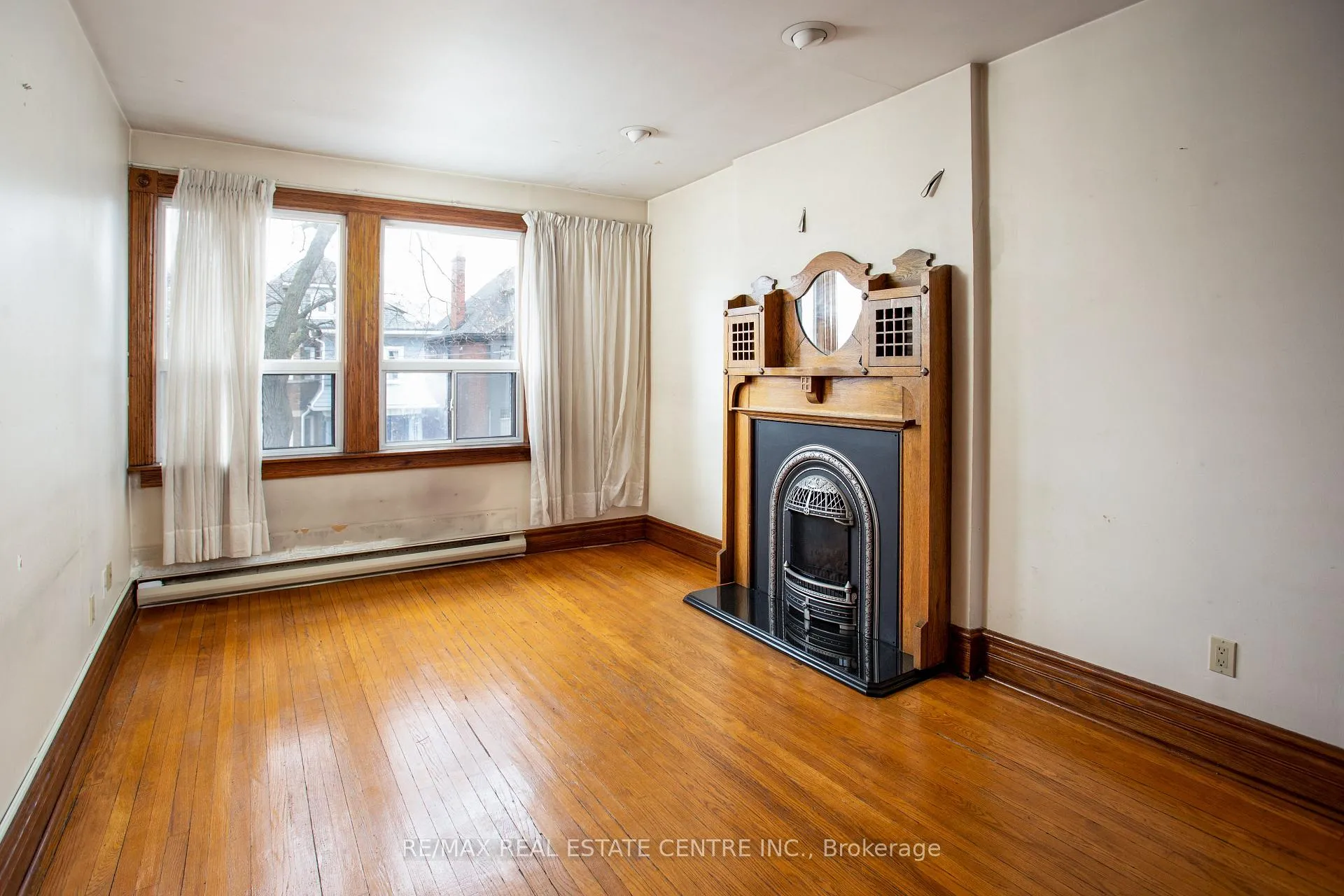 Photo 8 of 213 Indian Road, Toronto, High Park-Swansea — HOMEH