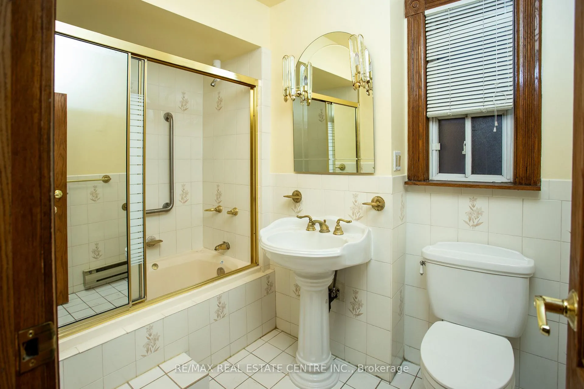 Photo 13 of 213 Indian Road, Toronto, High Park-Swansea — HOMEH