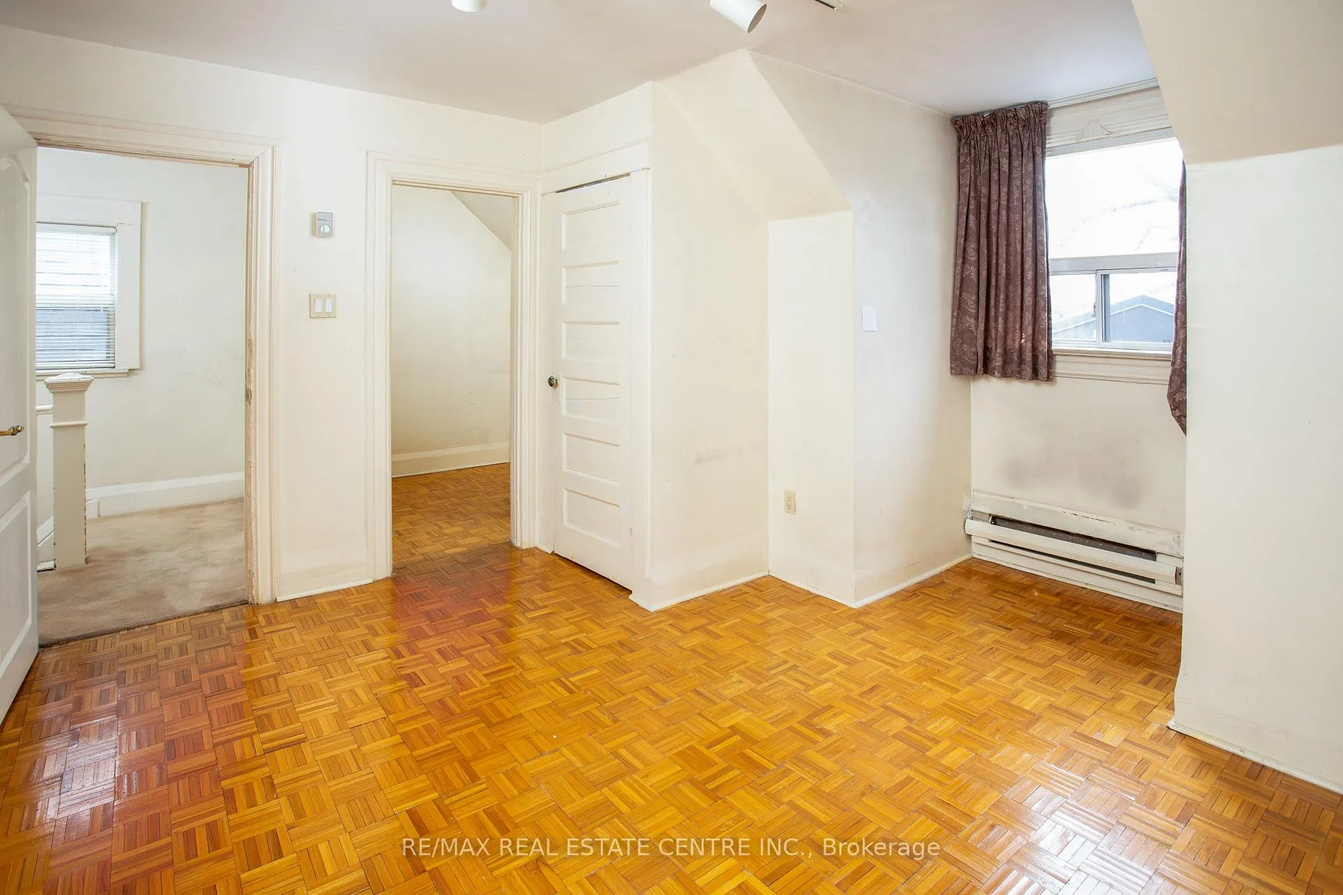 Photo 18 of 213 Indian Road, Toronto, High Park-Swansea — HOMEH