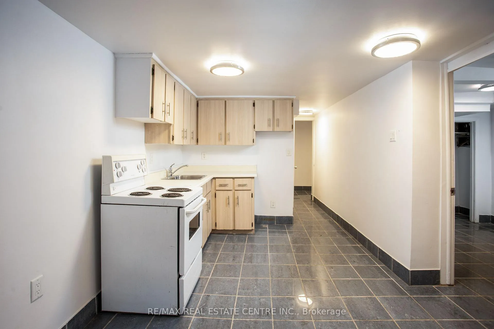 Photo 35 of 213 Indian Road, Toronto, High Park-Swansea — HOMEH