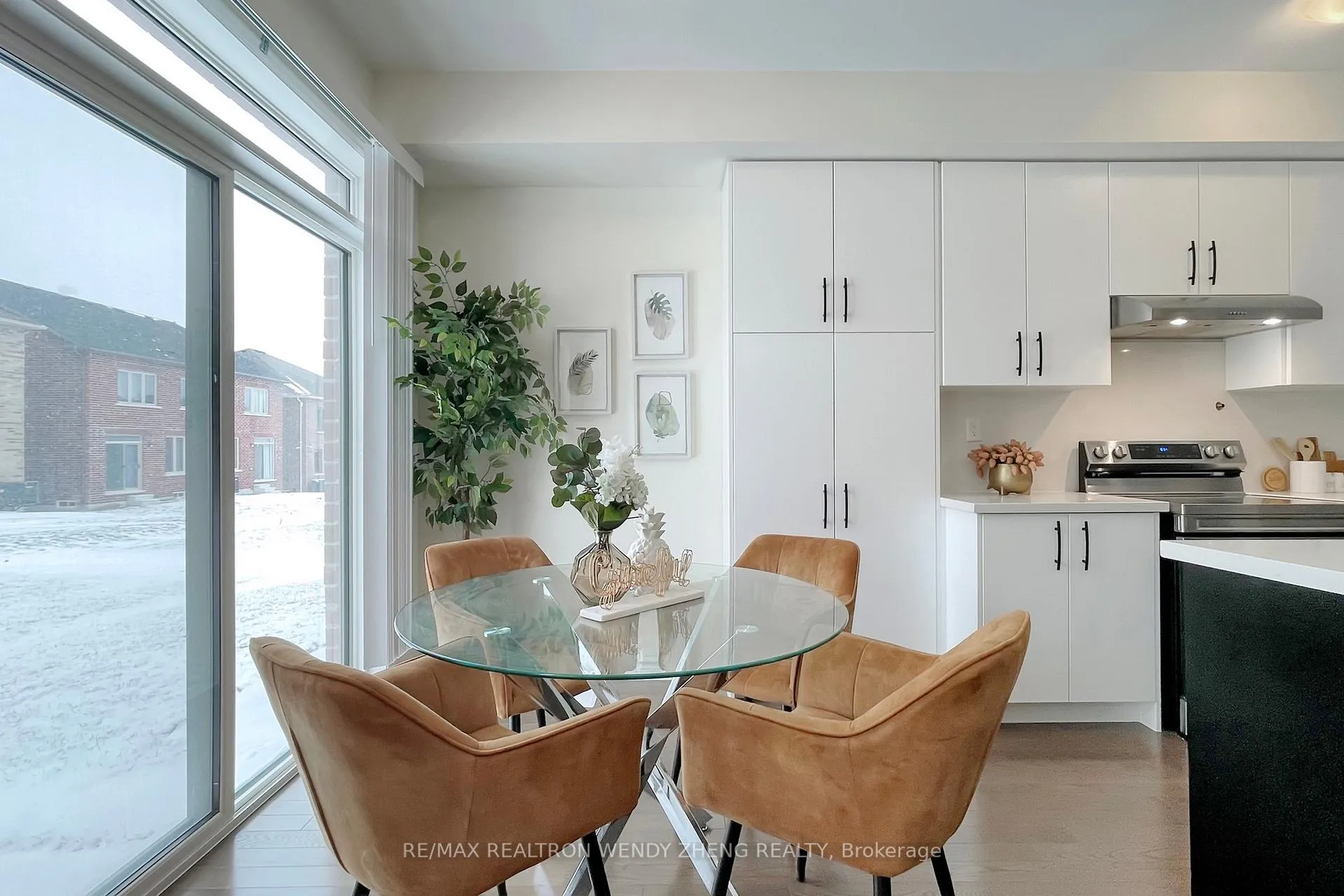 Photo 17 of 4 Armilia Place, Whitby, Williamsburg — HOMEH
