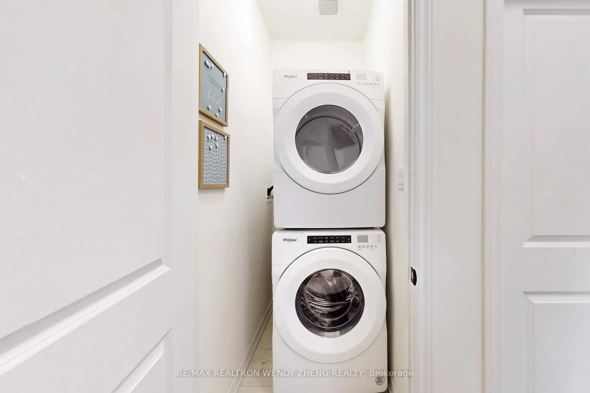 Photo 23 of 4 Armilia Place, Whitby, Williamsburg — HOMEH