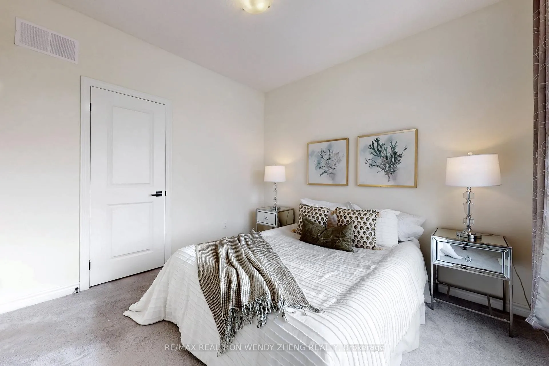 Photo 32 of 4 Armilia Place, Whitby, Williamsburg — HOMEH