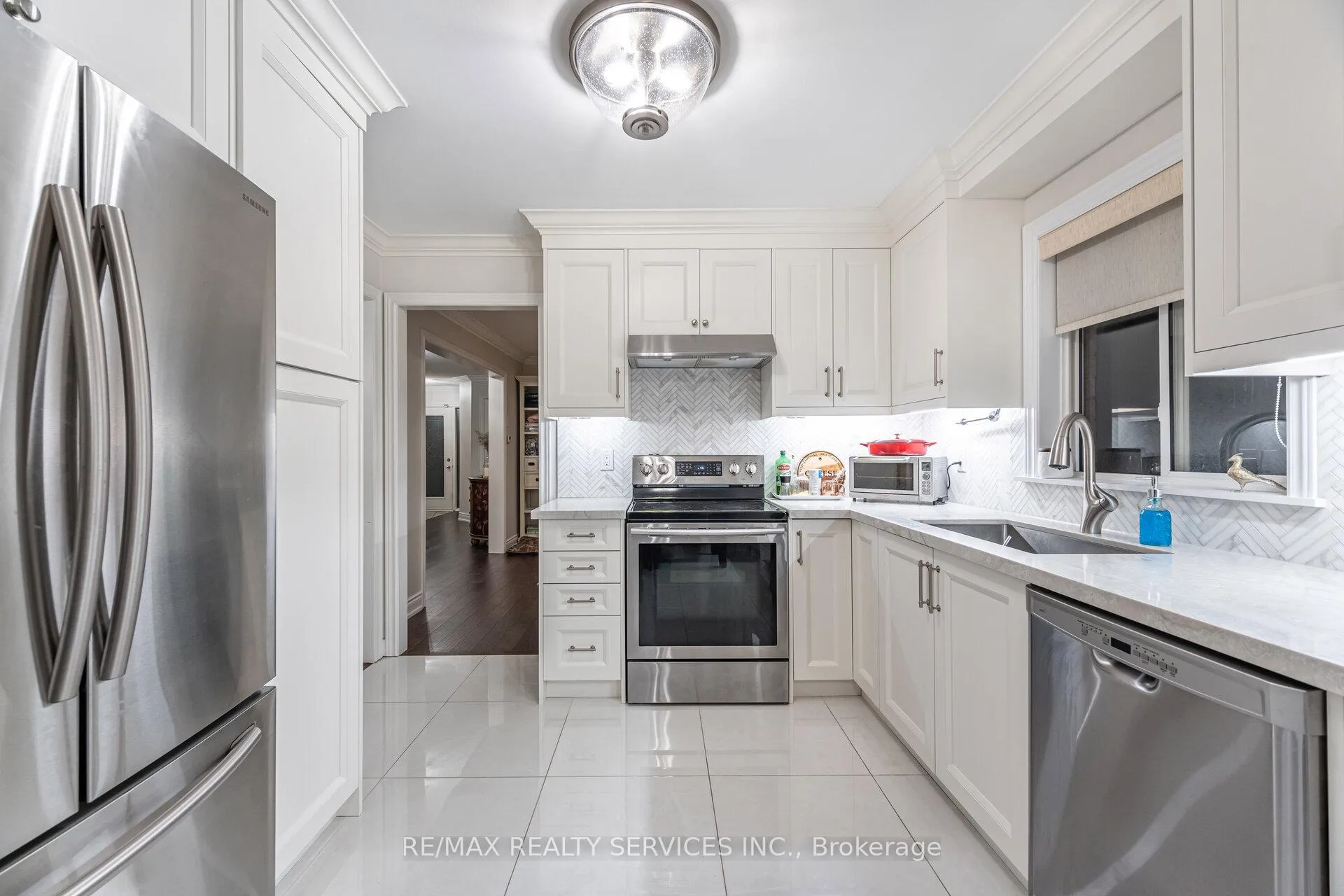 Photo 8 of 13 Emily Carr Crescent, Caledon, Bolton West — HOMEH