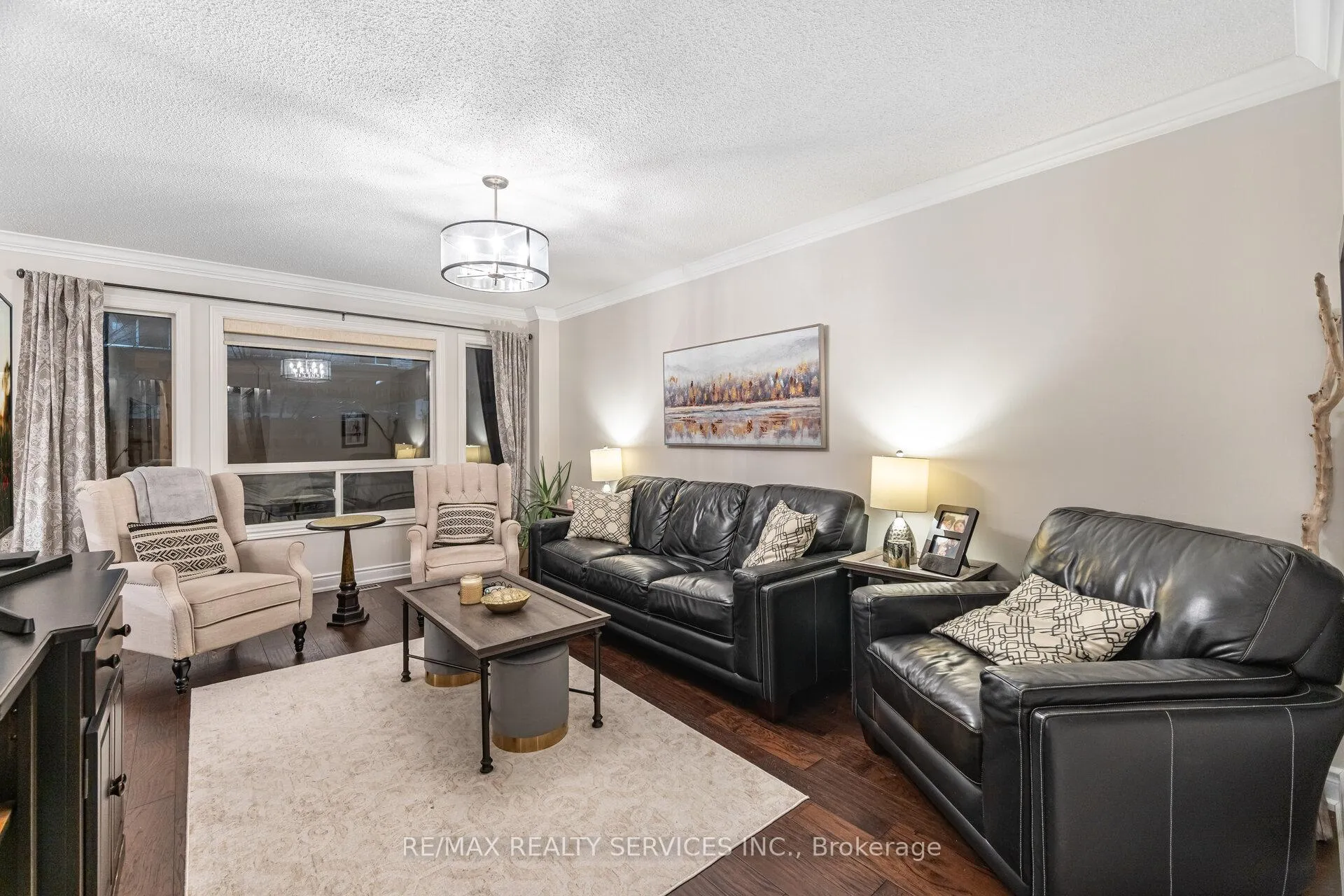 Photo 14 of 13 Emily Carr Crescent, Caledon, Bolton West — HOMEH