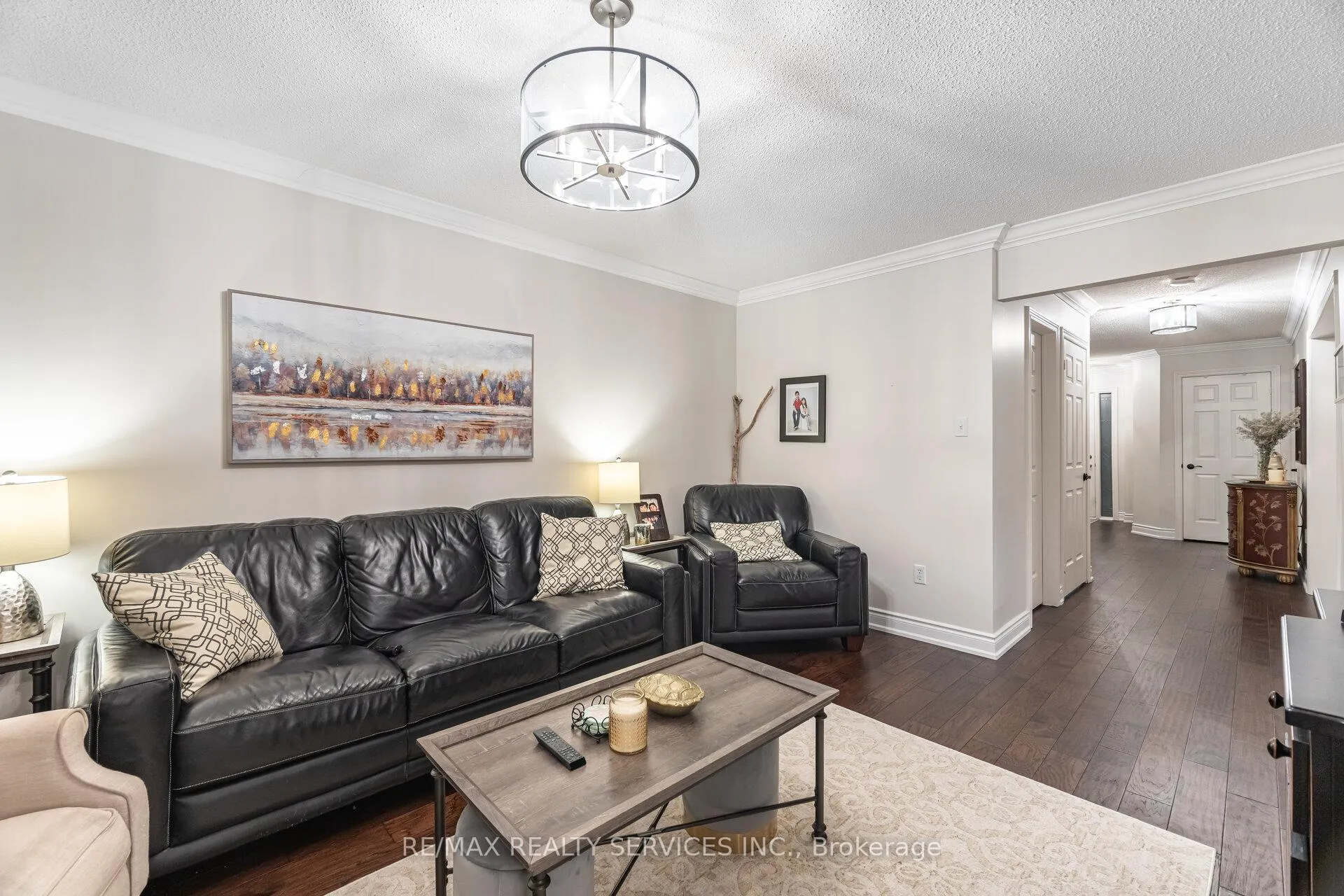 Photo 15 of 13 Emily Carr Crescent, Caledon, Bolton West — HOMEH