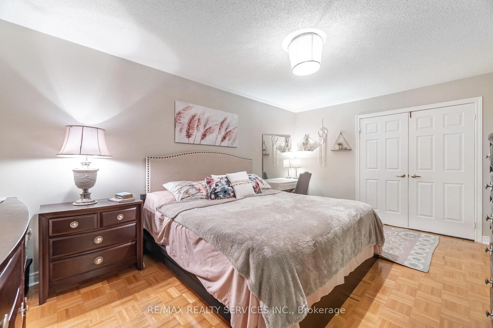 Photo 22 of 13 Emily Carr Crescent, Caledon, Bolton West — HOMEH